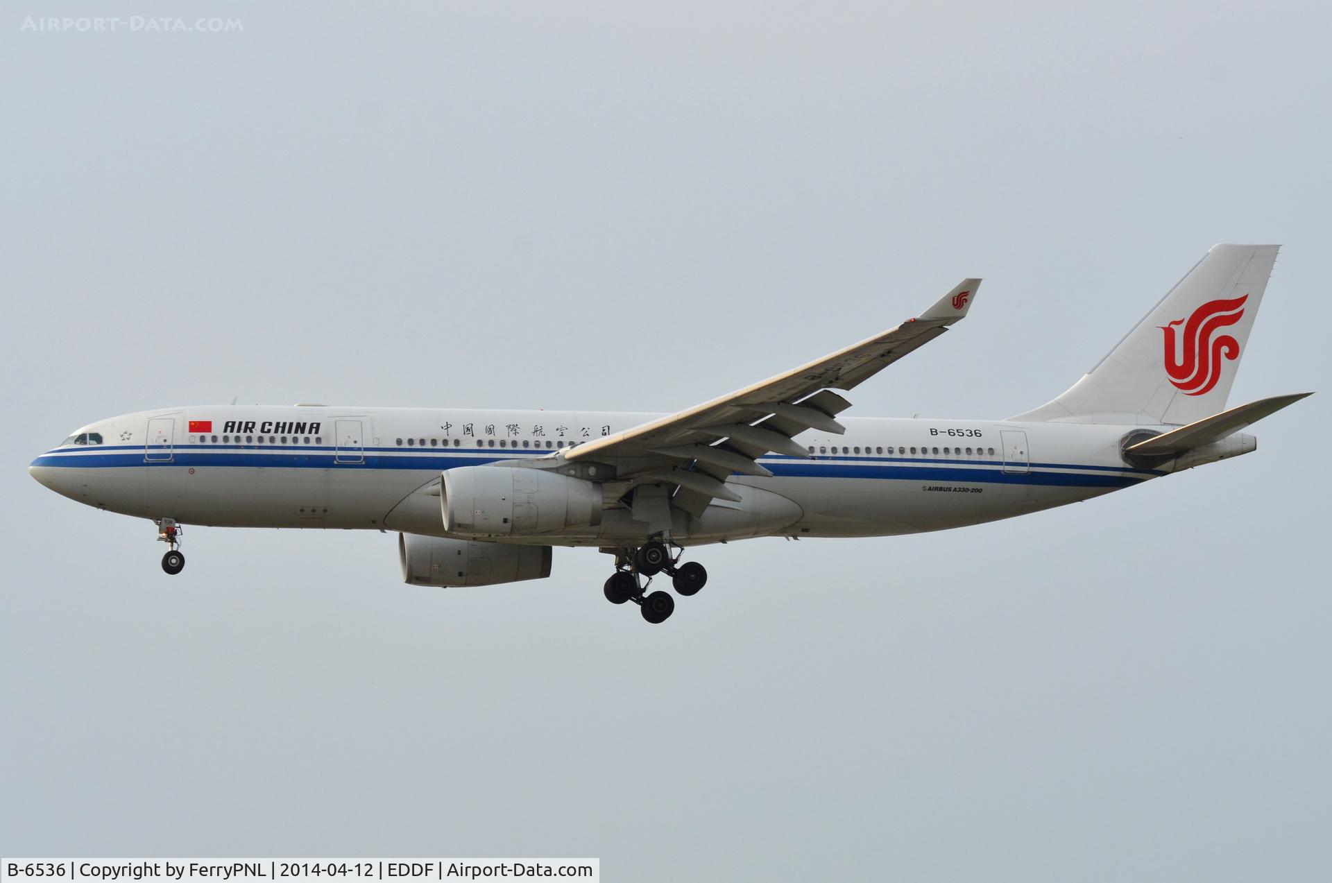 B-6536, 2011 Airbus A330-243 C/N 1260, Air China A332 landing
