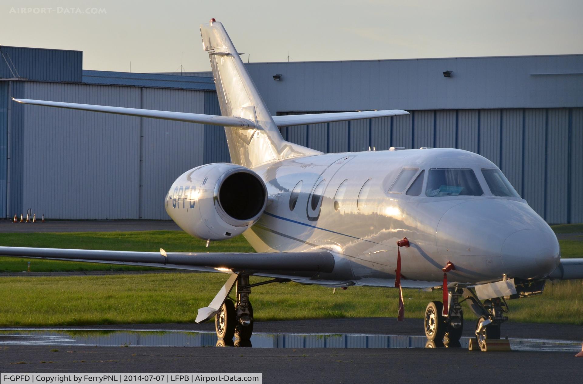 F-GPFD, 1988 Dassault Falcon 10 C/N 221, Falcon 100