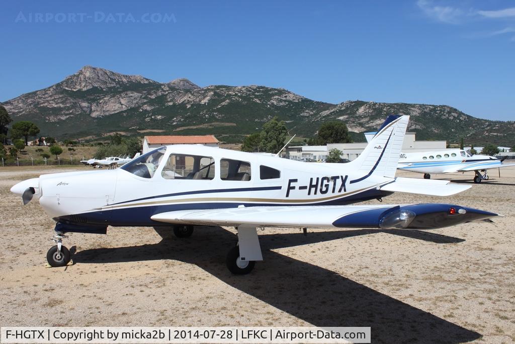 F-HGTX, Piper PA-28R-201 Arrow Cherokee Arrow III C/N 2844143, Parked