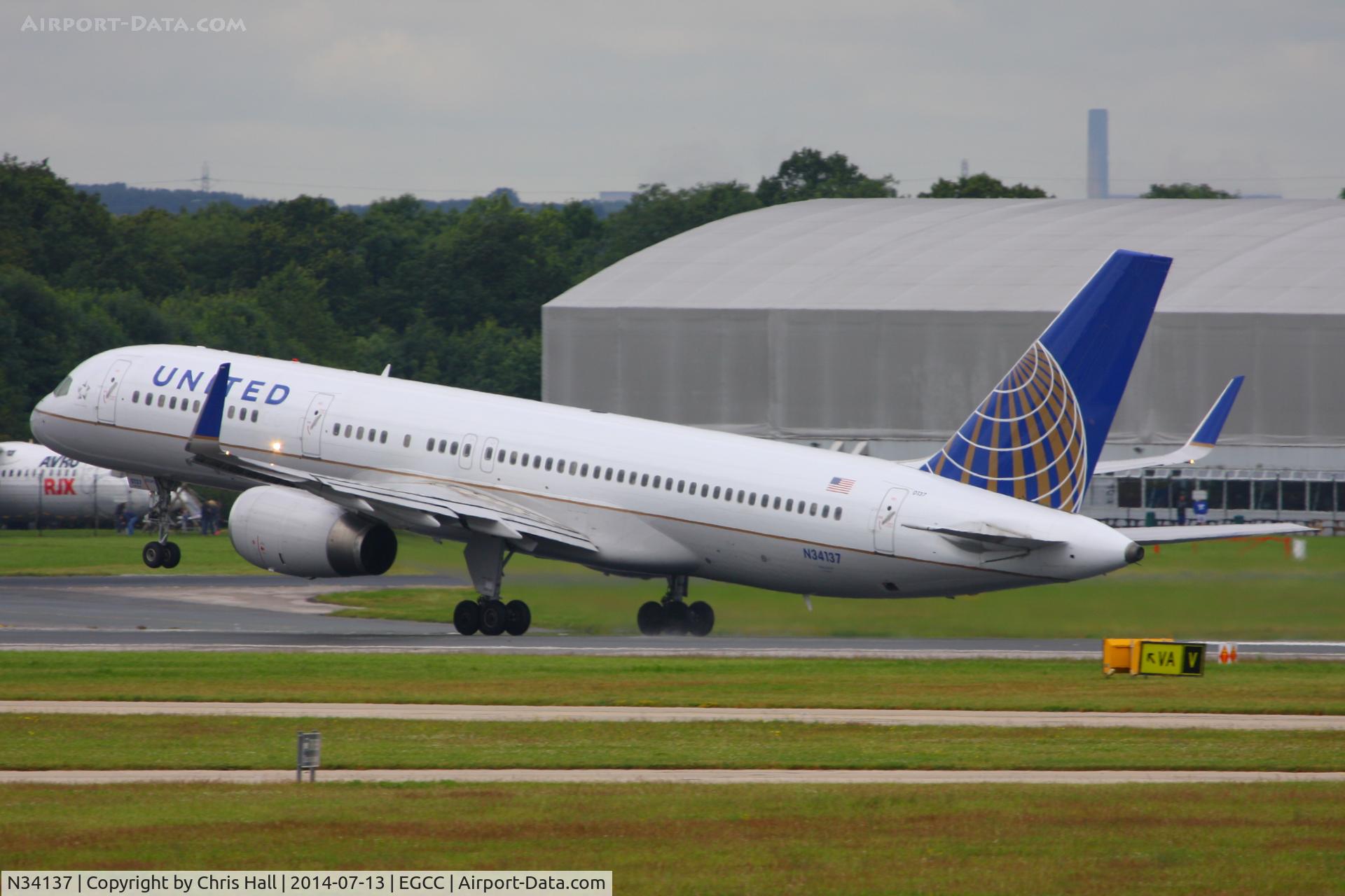 N34137, 1999 Boeing 757-224 C/N 30229, United