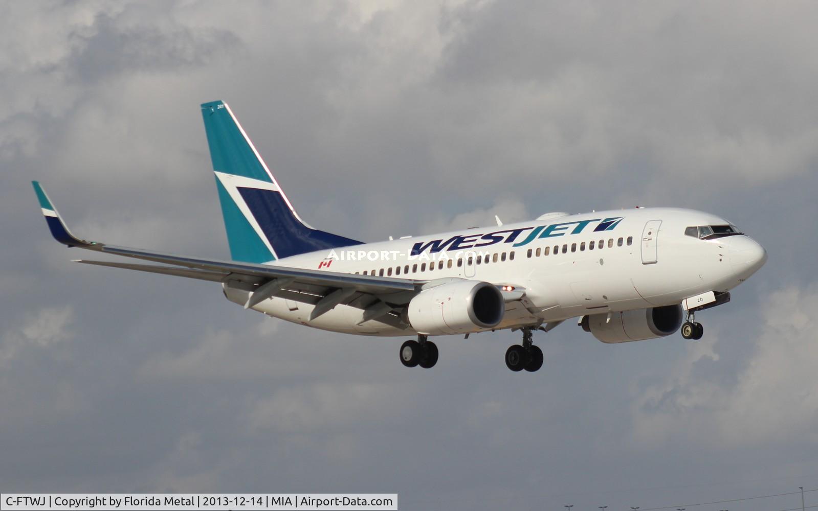 C-FTWJ, 2007 Boeing 737-7CT C/N 30713, West Jet 737-700