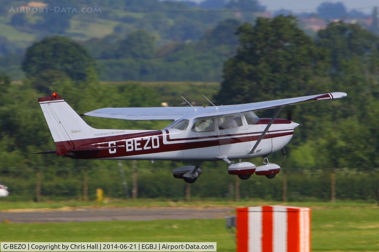 G-BEZO, 1976 Reims F172M ll Skyhawk C/N 1392, Staverton Flying School