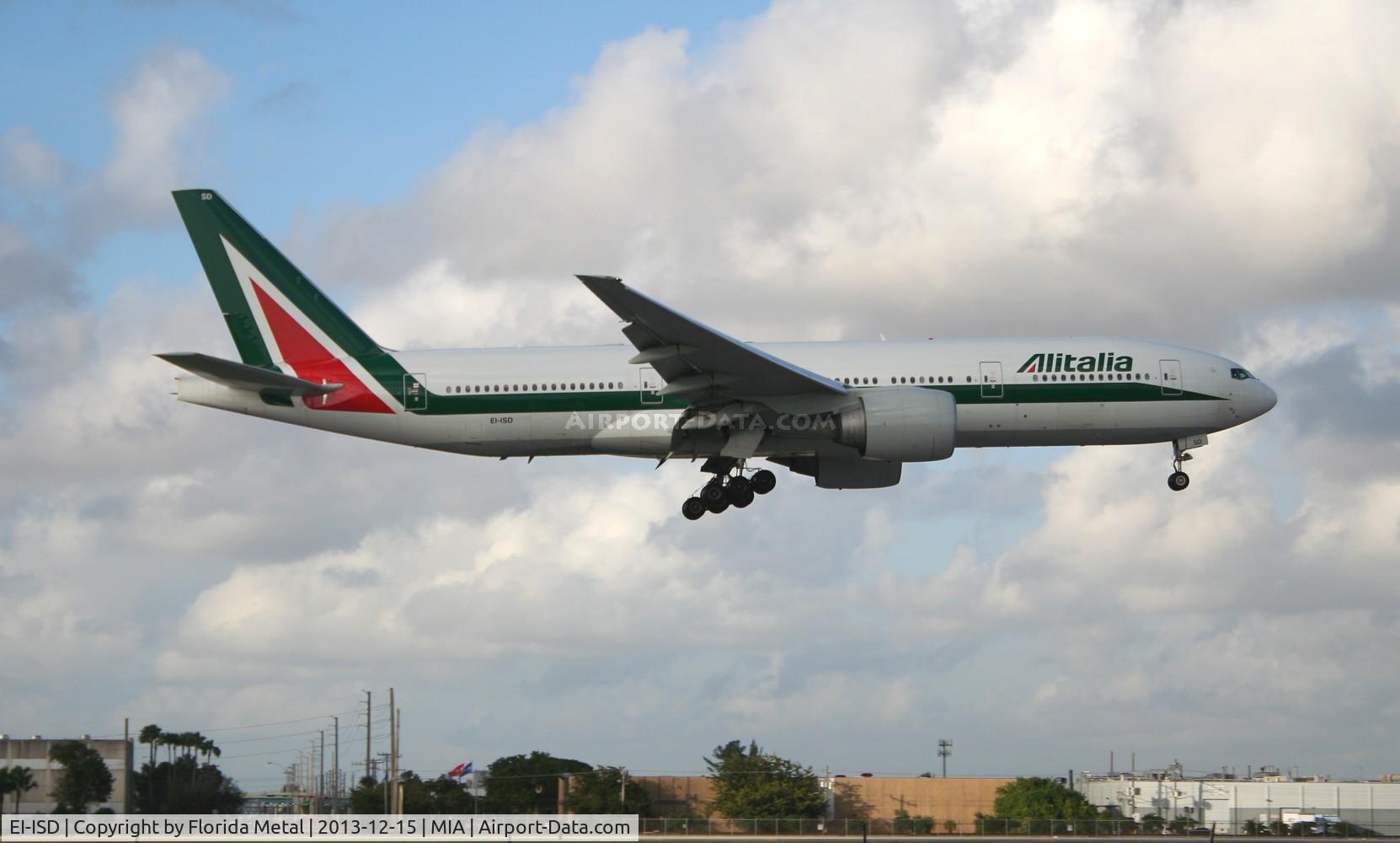 EI-ISD, 2003 Boeing 777-243/ER C/N 32860, Alitalia 777-200
