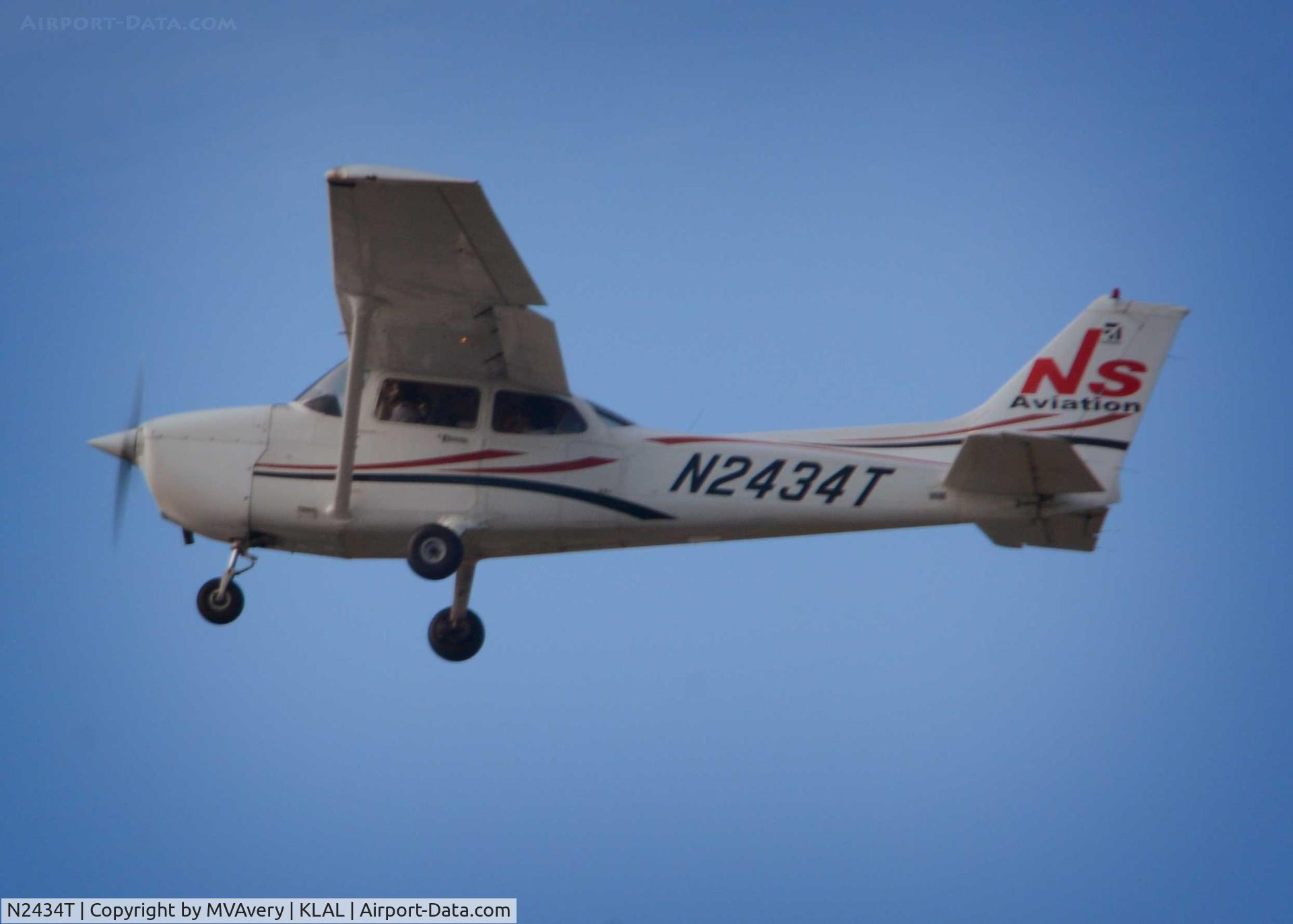 N2434T, 2006 Cessna 172R C/N 17281326, 2014 Sun n Fun