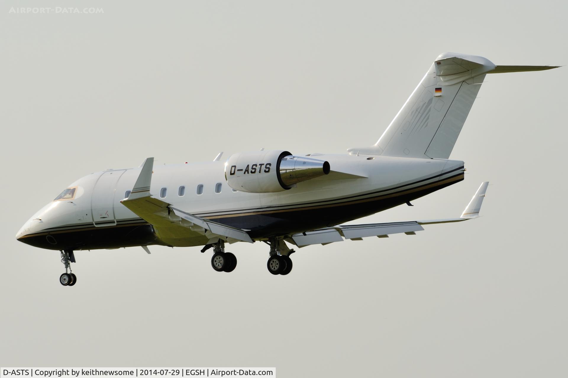 D-ASTS, 1998 Bombardier Challenger 604 (CL-600-2B16) C/N 5378, Landing into the sun.