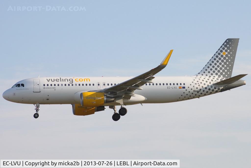 EC-LVU, 2013 Airbus A320-214 C/N 5616, Landing