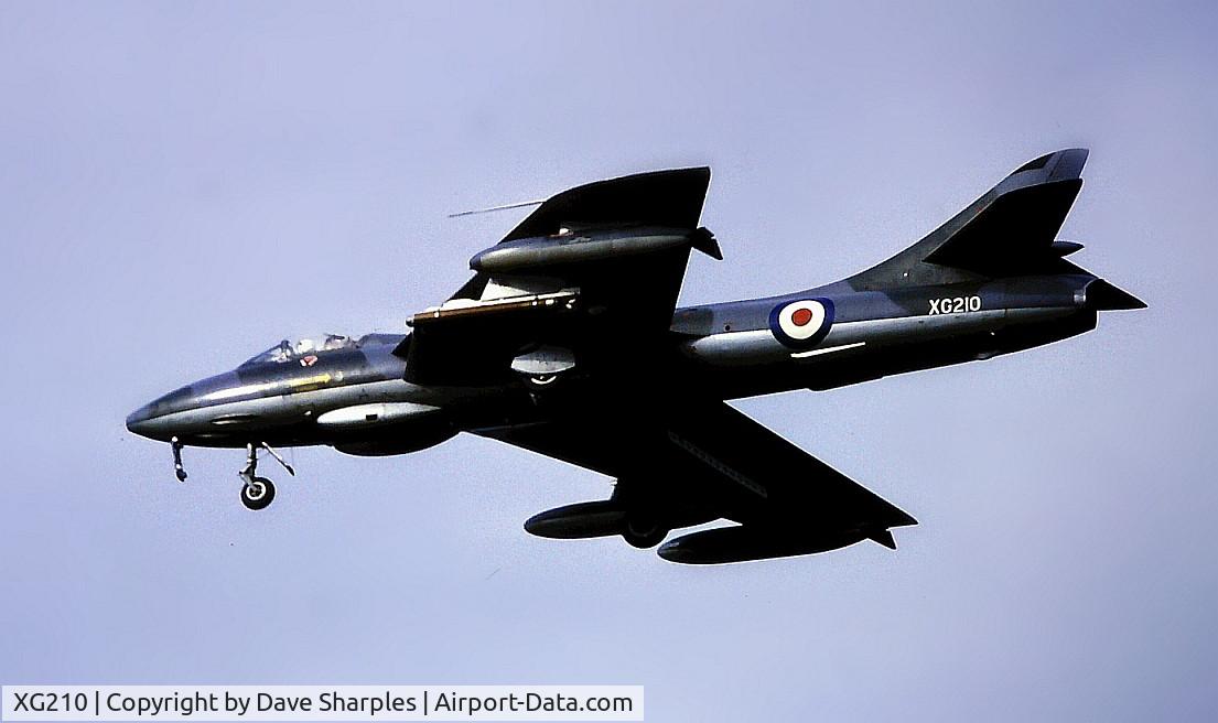 XG210, Hawker Hunter F.6 C/N 41H-680035, Landing at Hatfield Aerodrome 1980's