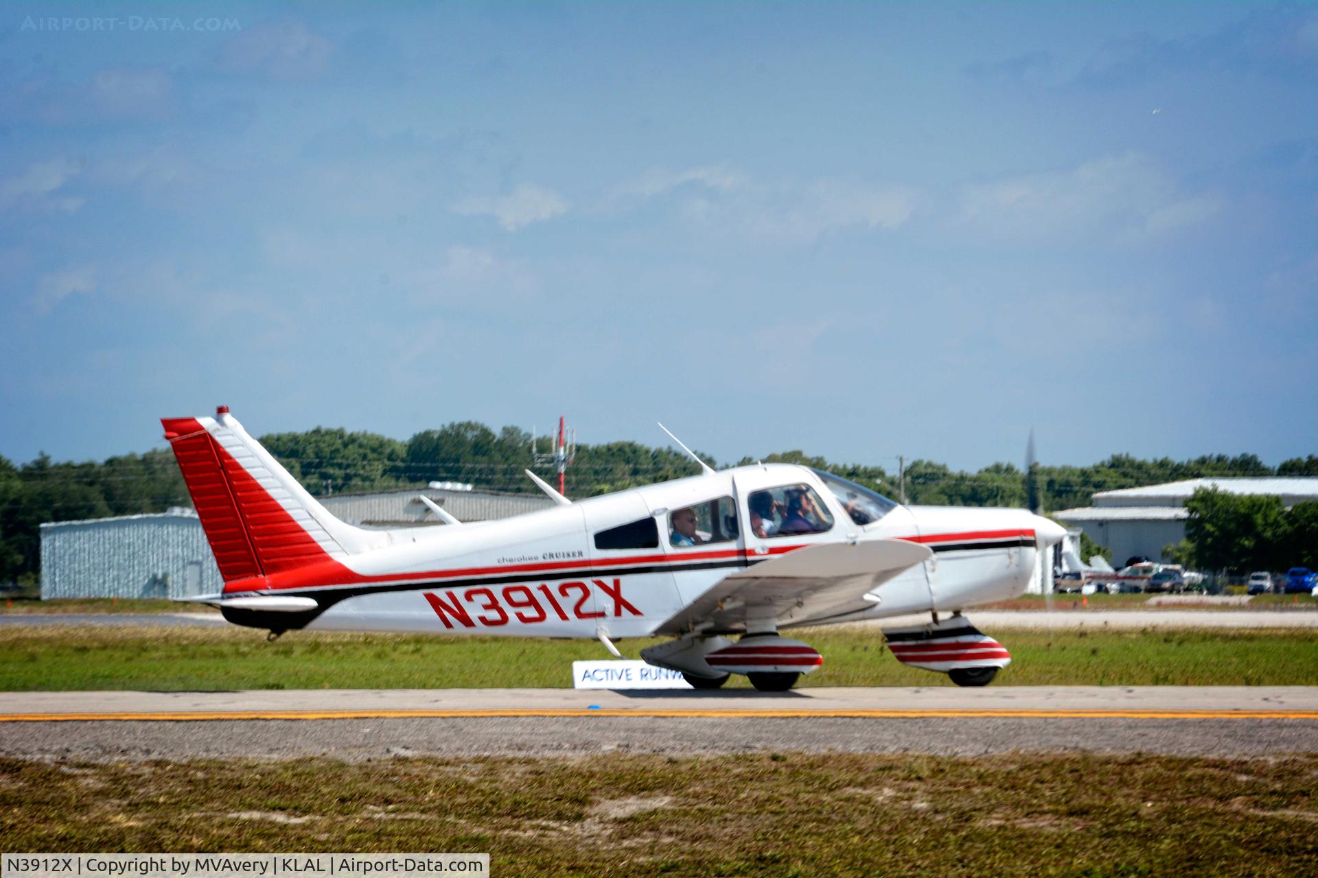 N3912X, 1975 Piper PA-28-140 C/N 28-7525337, 2014 Sun n Fun