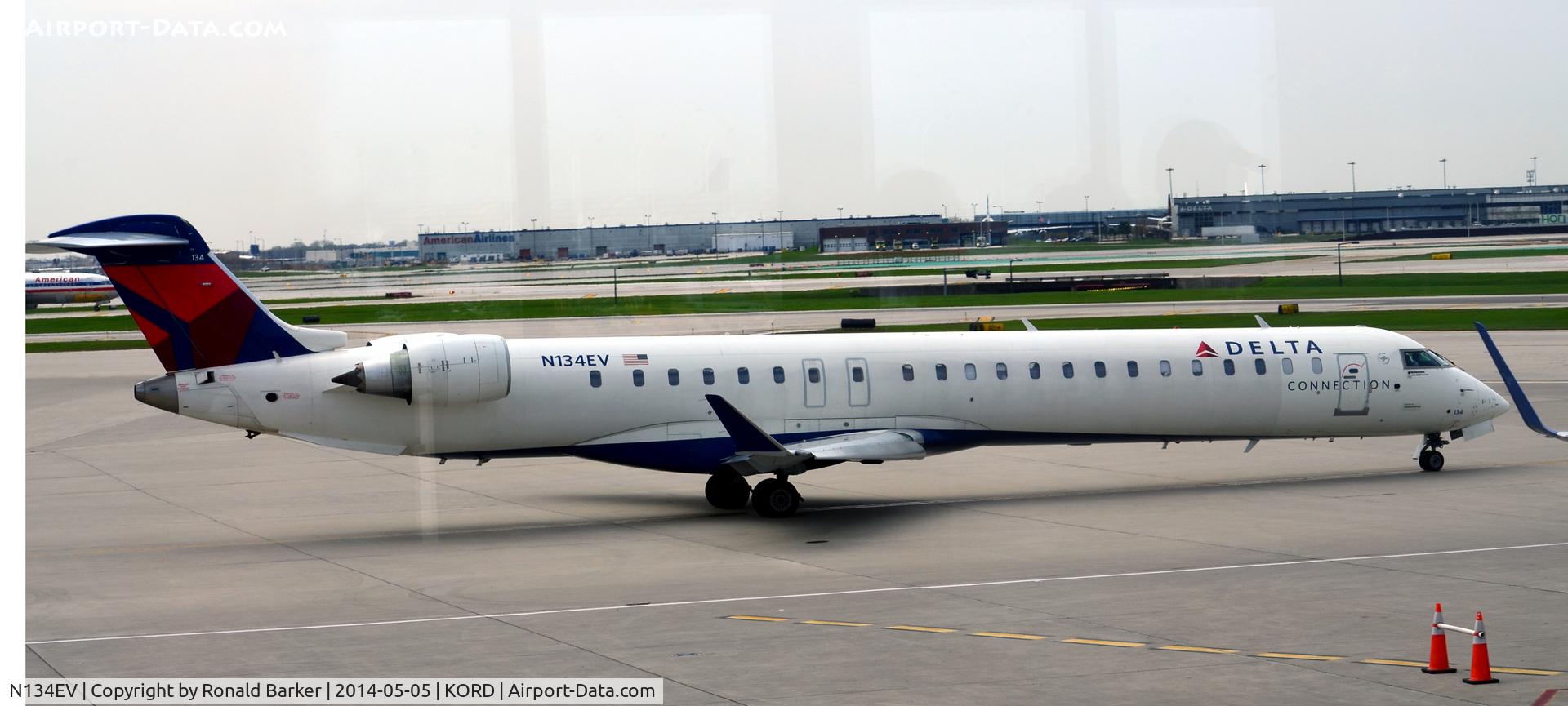 N134EV, 2009 Bombardier CRJ-900ER (CL-600-2D24) C/N 15223, Taxi O'Hare