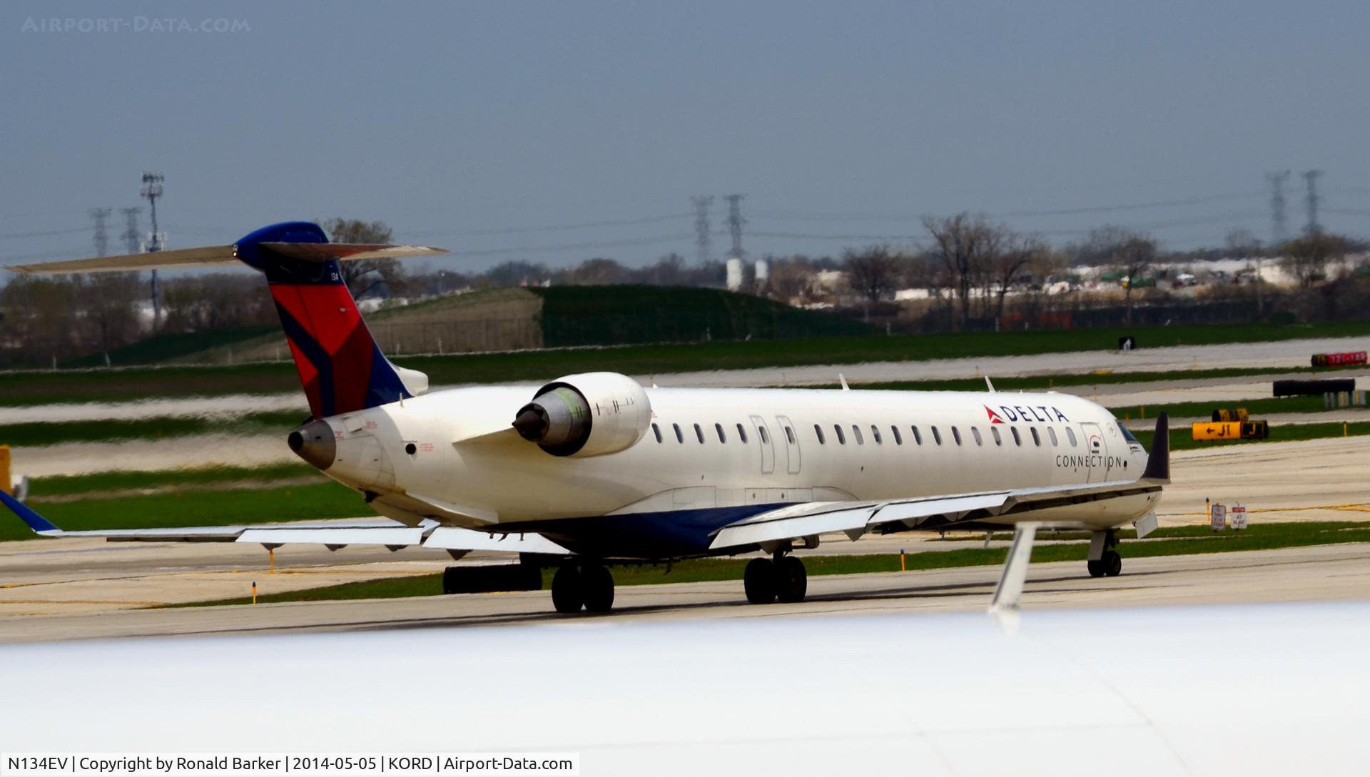 N134EV, 2009 Bombardier CRJ-900ER (CL-600-2D24) C/N 15223, Taxi O'Hare