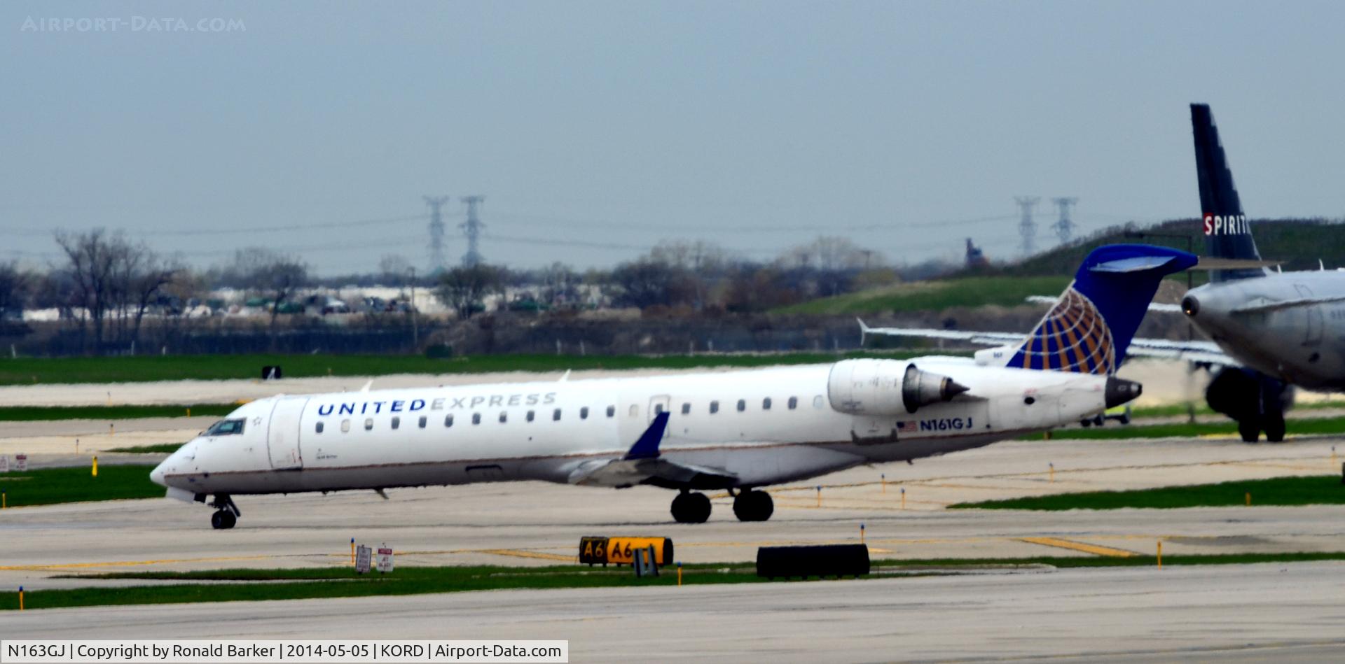 N163GJ, 2006 Bombardier CRJ-702 (CL-600-2C10) Regional Jet C/N 10255, Taxi O'Hare