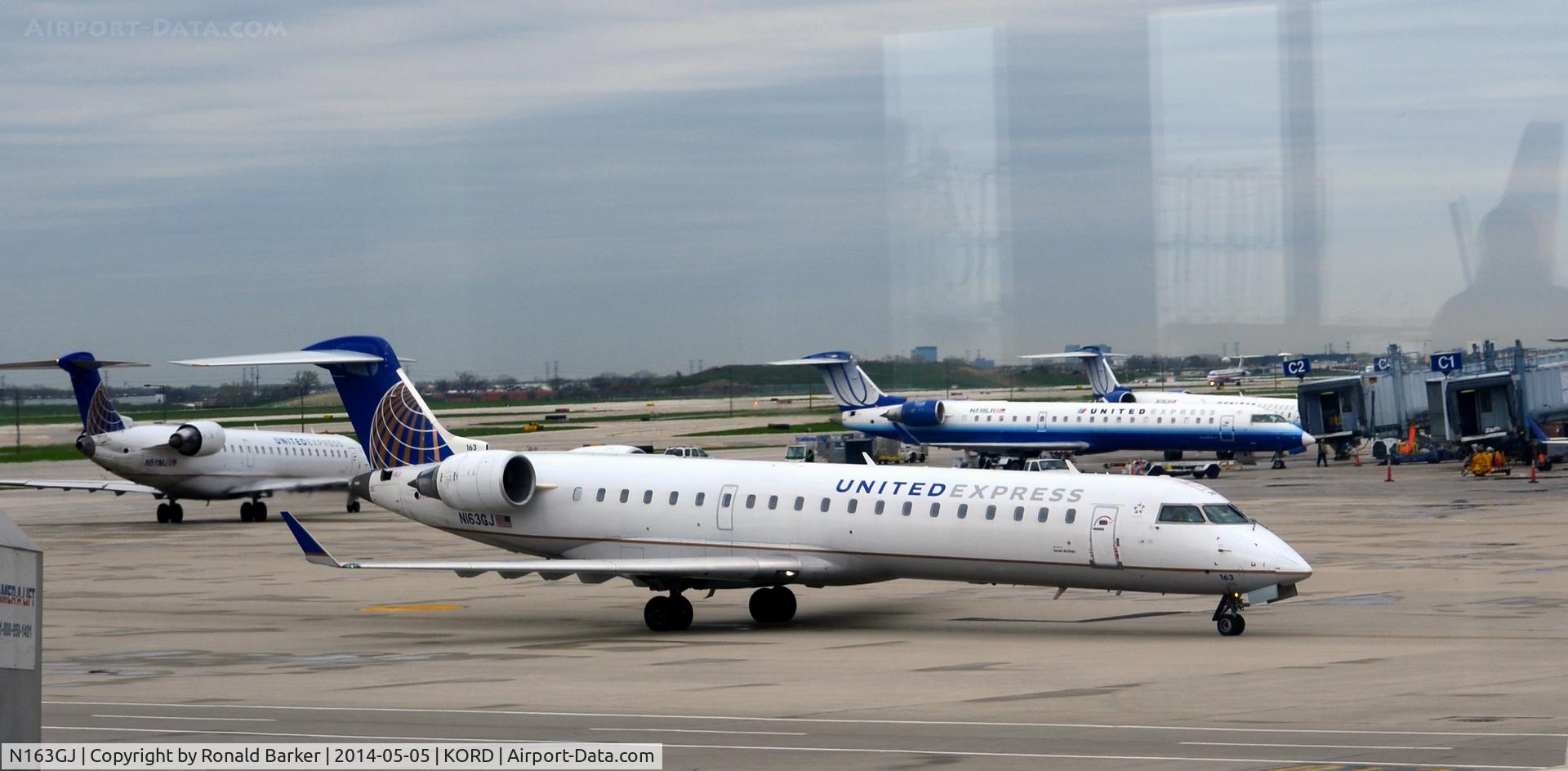 N163GJ, 2006 Bombardier CRJ-702 (CL-600-2C10) Regional Jet C/N 10255, Taxi O'Hare