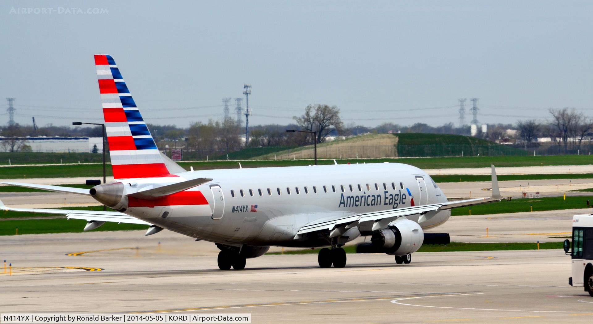 N414YX, 2013 Embraer 175LR (ERJ-170-200LR) C/N 17000377, Taxi O'Hare