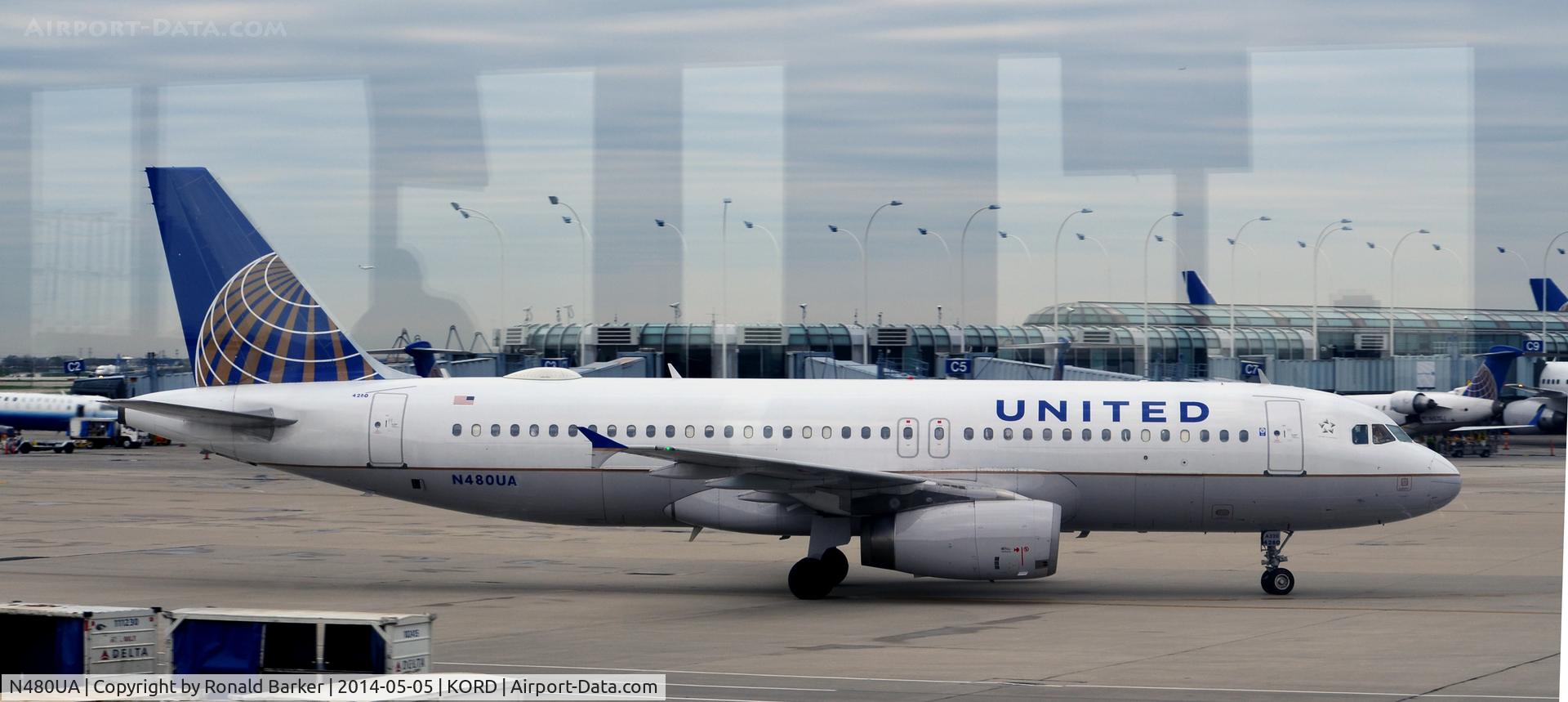 N480UA, 2001 Airbus A320-232 C/N 1555, Taxi O'Hare