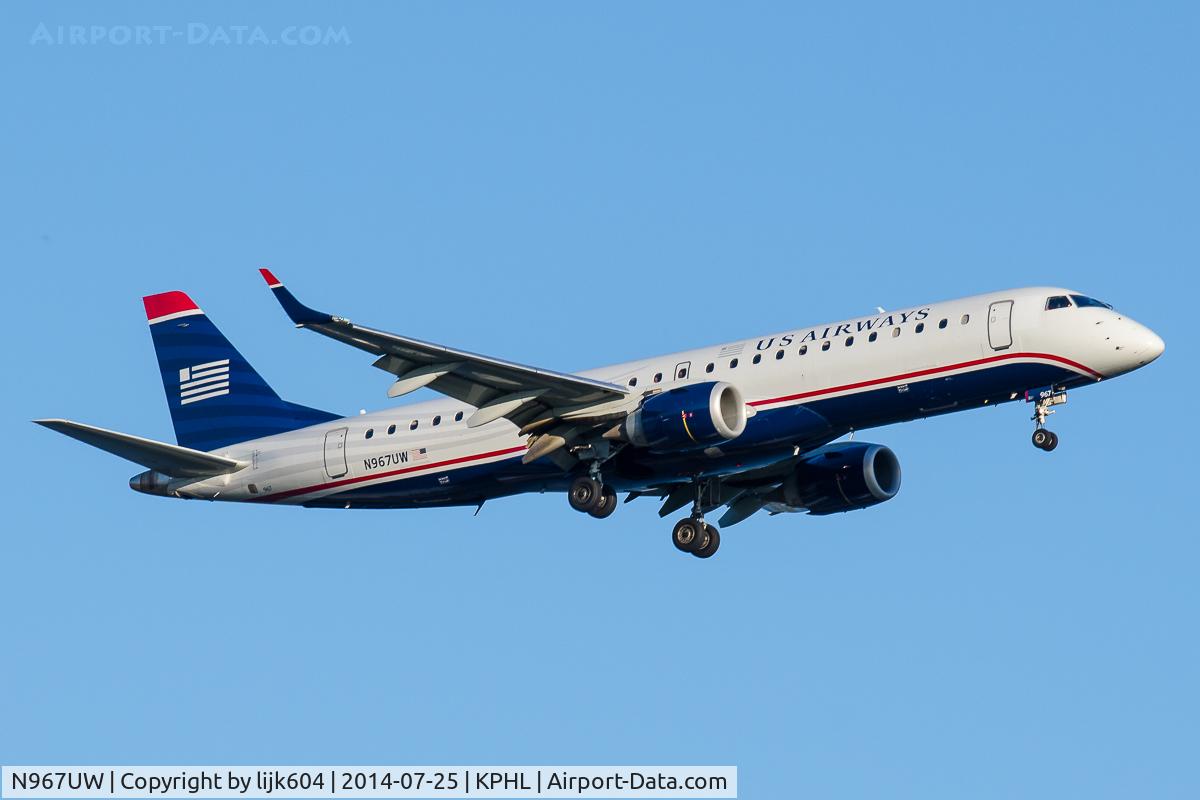 N967UW, 2008 Embraer 190AR (ERJ-190-100IGW) C/N 19000211, 27R arrival