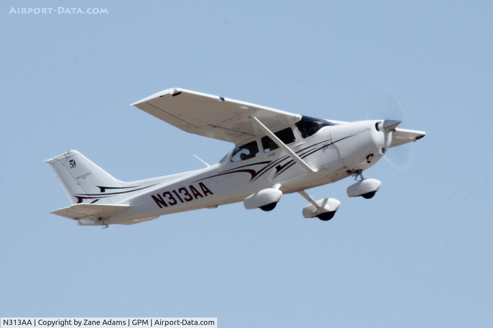 N313AA, 2013 Cessna 172S C/N 172S11286, At Grand Prairie Municipal Airport