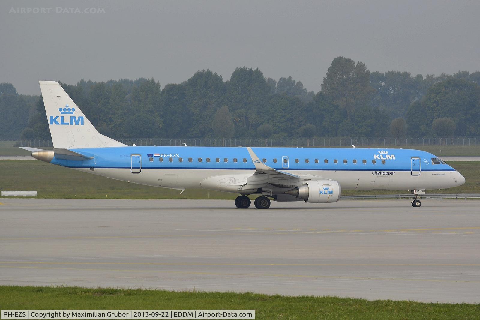 PH-EZS, 2010 Embraer 190LR (ERJ-190-100LR) C/N 19000380, KLM Cityhopper
