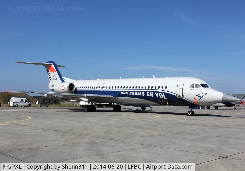 F-GPXL, 1990 Fokker 100 (F-28-0100) C/N 11290, Participant of the Cazaux AFB Spotterday 2014... Now used by DGA with special equipment mounted...