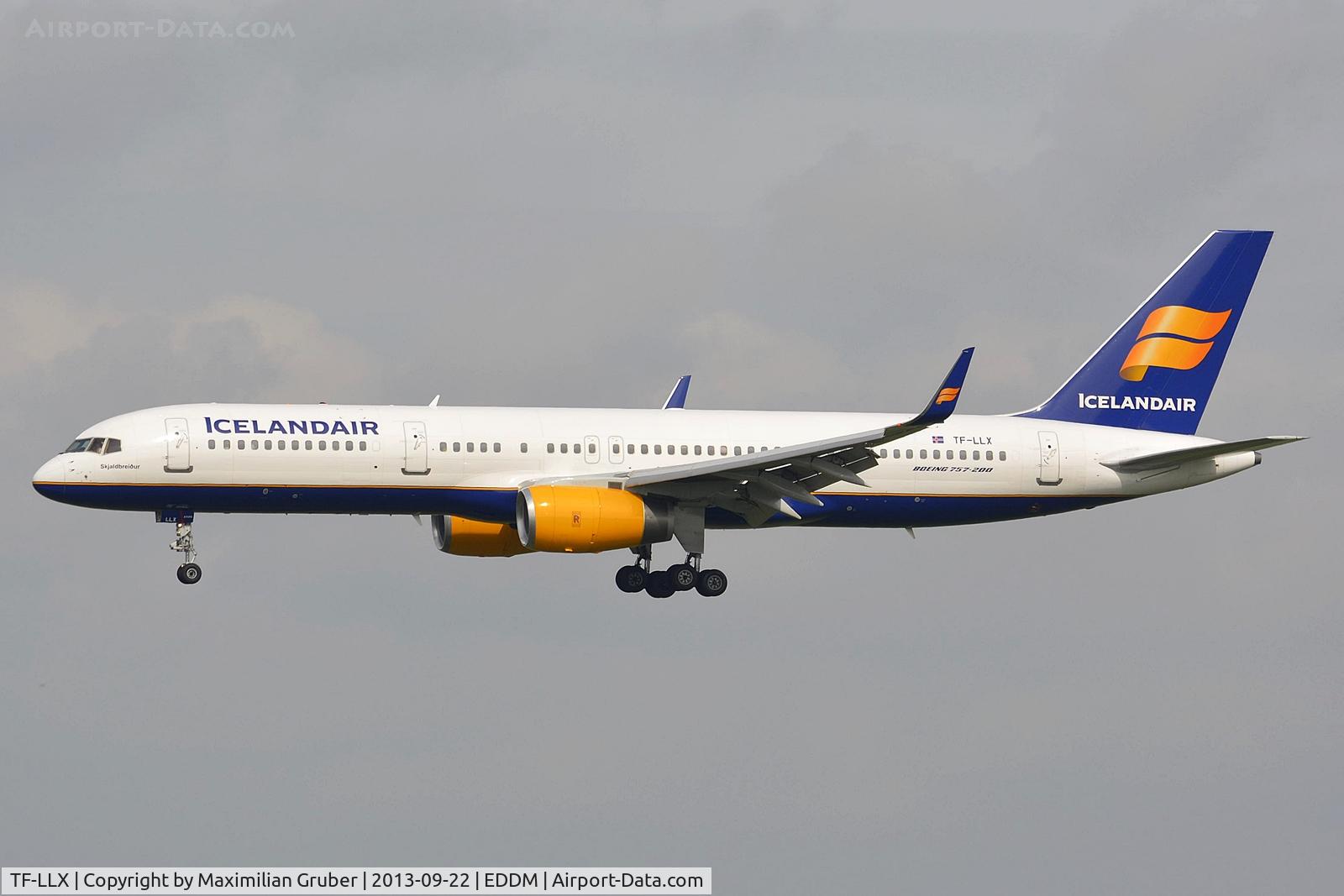 TF-LLX, 2000 Boeing 757-256 C/N 29311, Icelandair