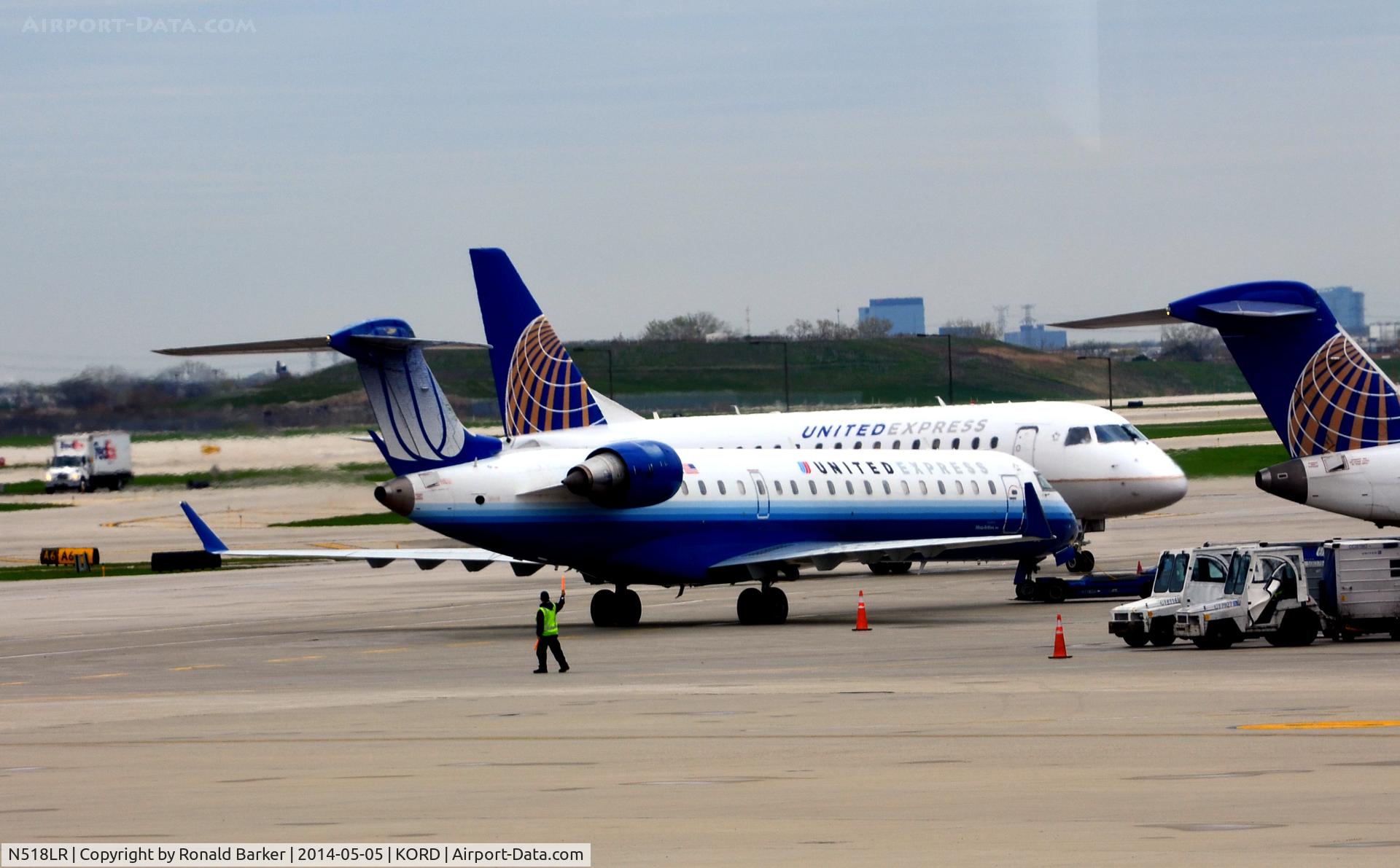 N518LR, 2006 Bombardier CRJ-700 (CL-600-2C10) Regional Jet C/N 10259, Pushback O'Hare
