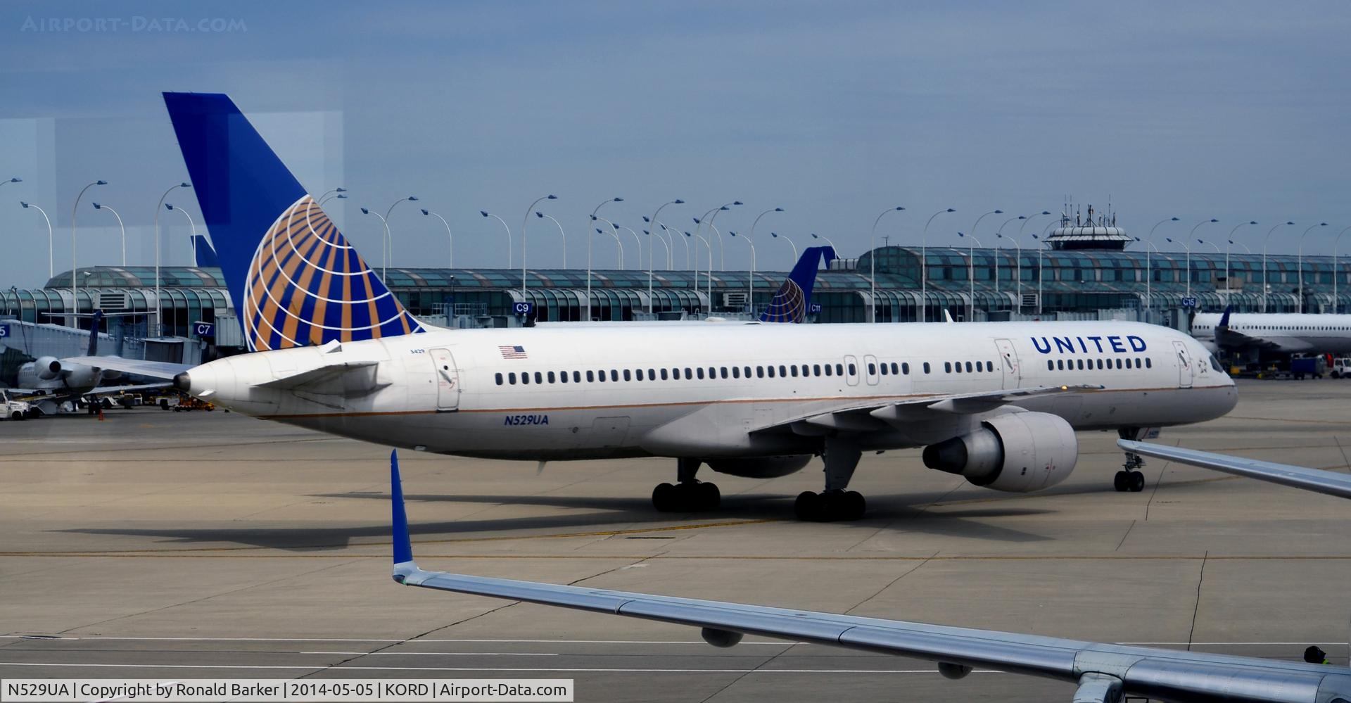 N529UA, 1991 Boeing 757-222 C/N 25019, Taxi O'Hare