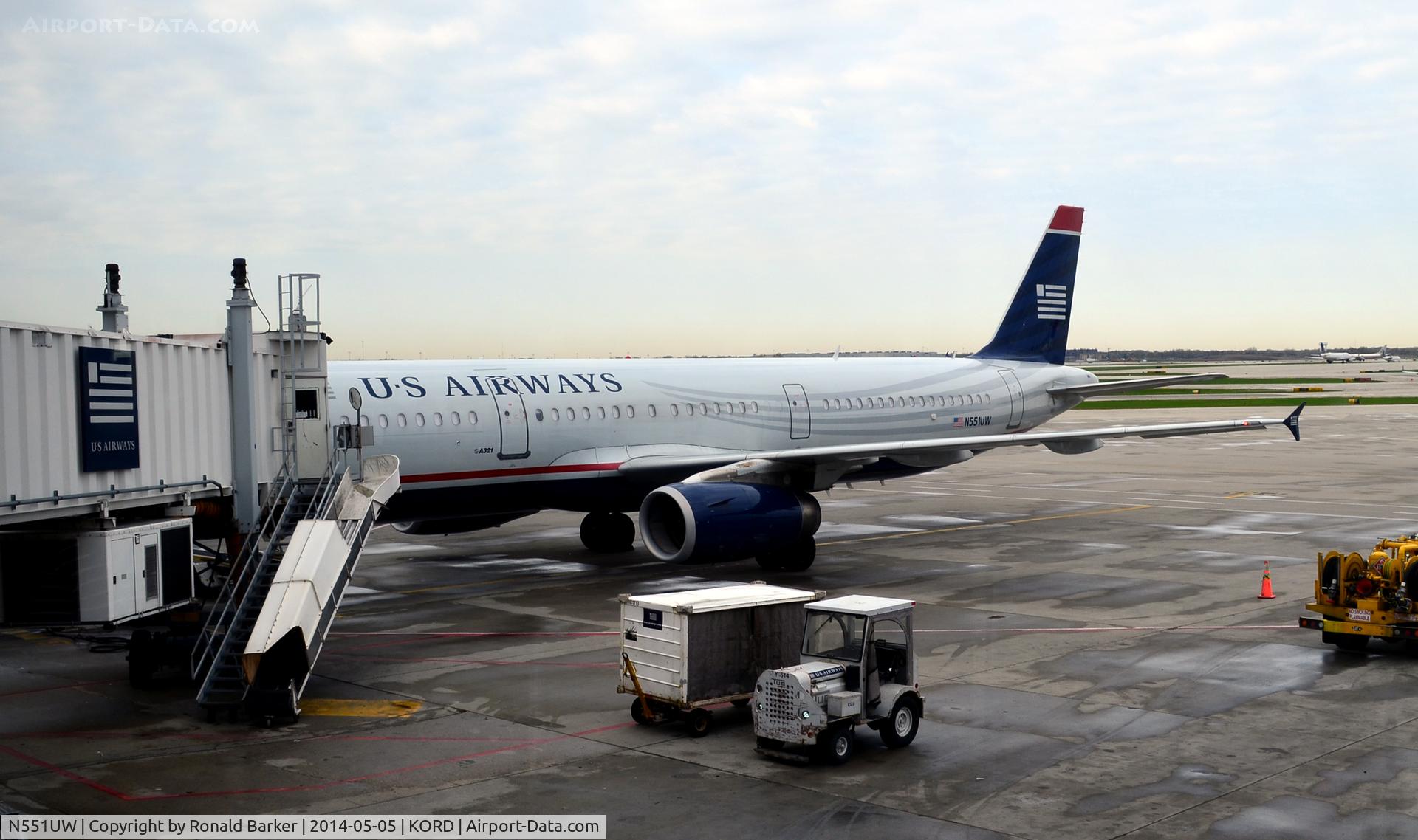 N551UW, 2011 Airbus A321-231 C/N 4940, At the gate O'Hare