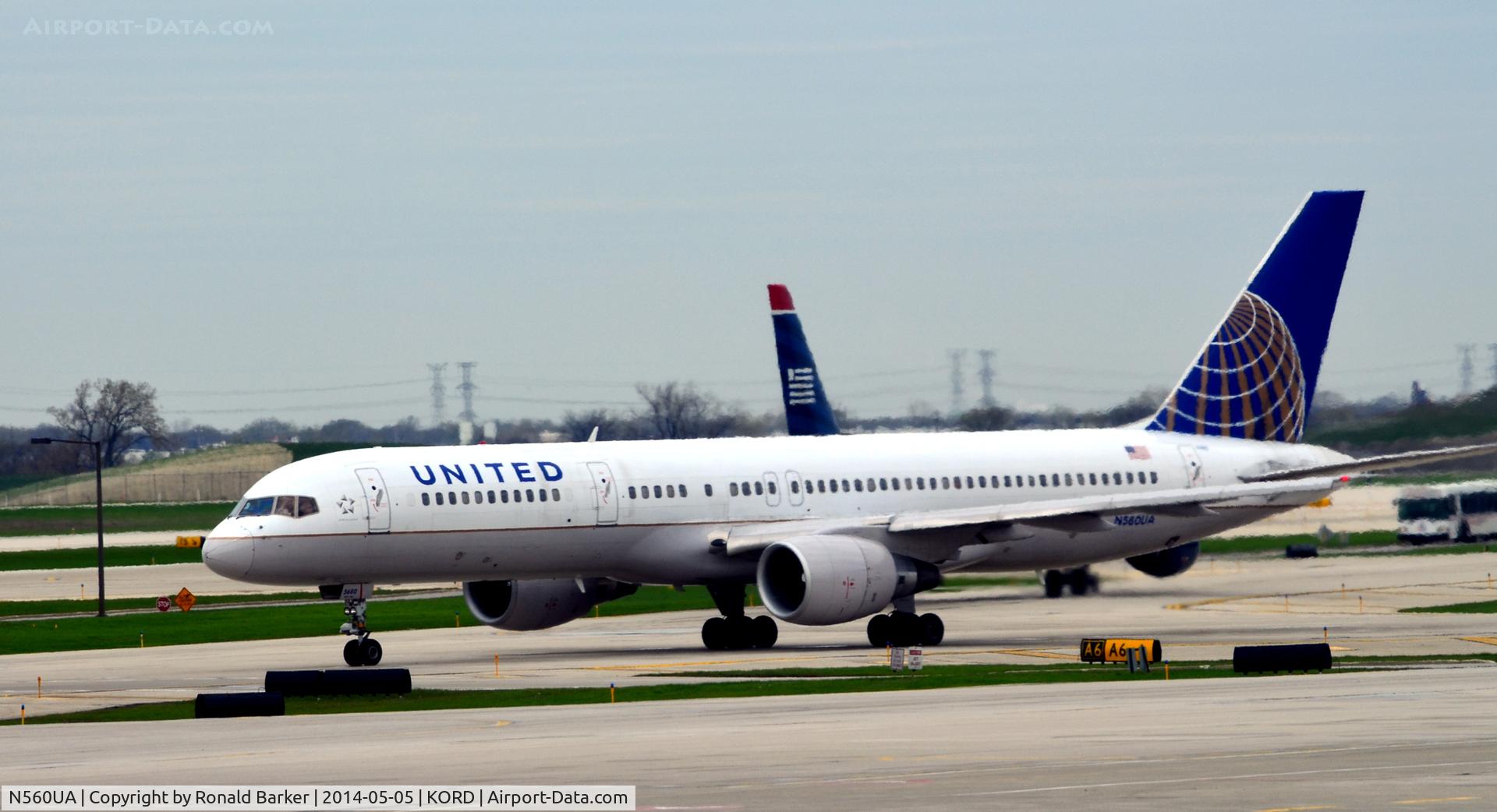 N560UA, 1992 Boeing 757-222 C/N 26660, Taxi O'Hare
