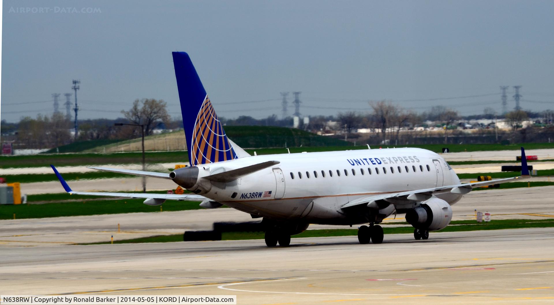 N638RW, 2004 Embraer 170SE (ERJ-170-100SE) C/N 17000053, Taxi O'Hare