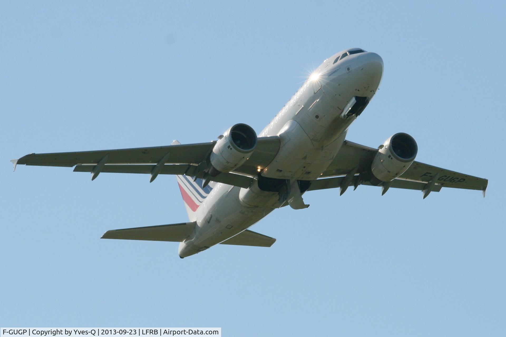 F-GUGP, 2006 Airbus A318-111 C/N 2967, Airbus A318-111, Take off rwy 07R, Brest-Guipavas Airport (LFRB-BES)