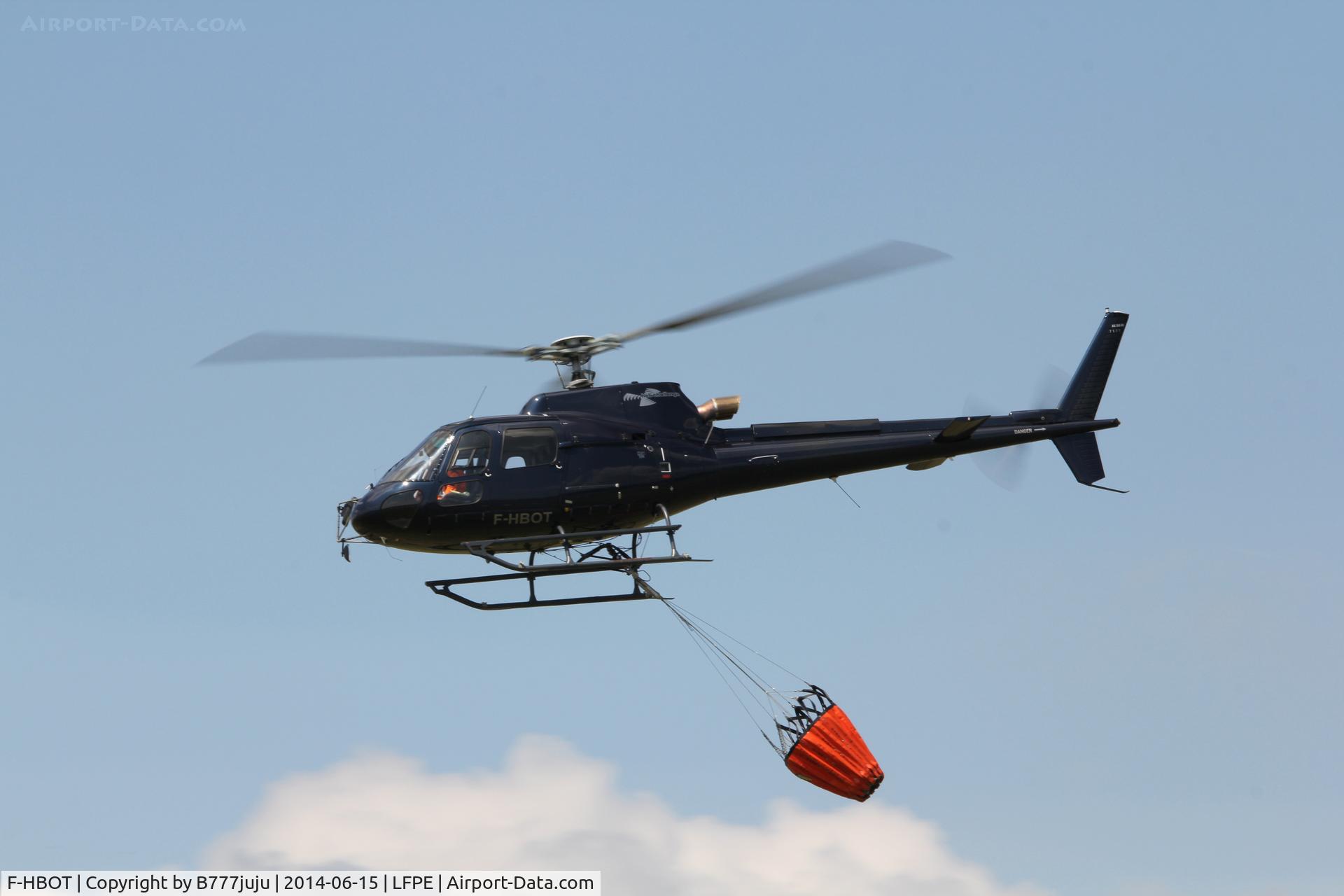 F-HBOT, Aerospatiale AS-350B-3 Ecureuil C/N 7577, during Fire-Fighting demo