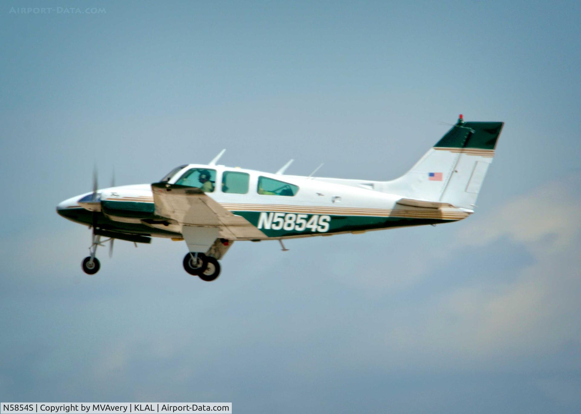 N5854S, 1965 Beech 95-B55 (T42A) Baron C/N TC-846, 2014 Sun n Fun