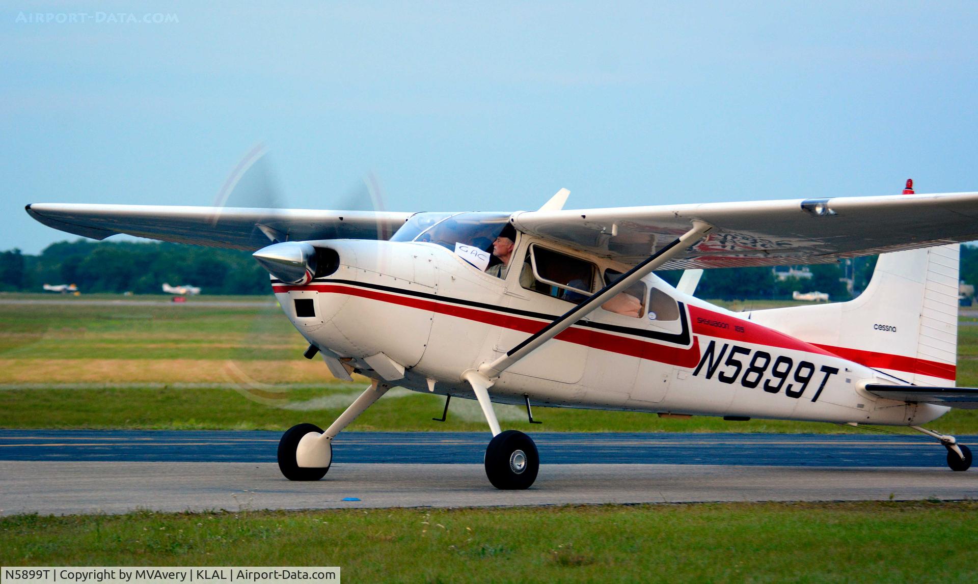 N5899T, 1965 Cessna 185D Skywagon C/N 1850799, 2014 Sun n Fun