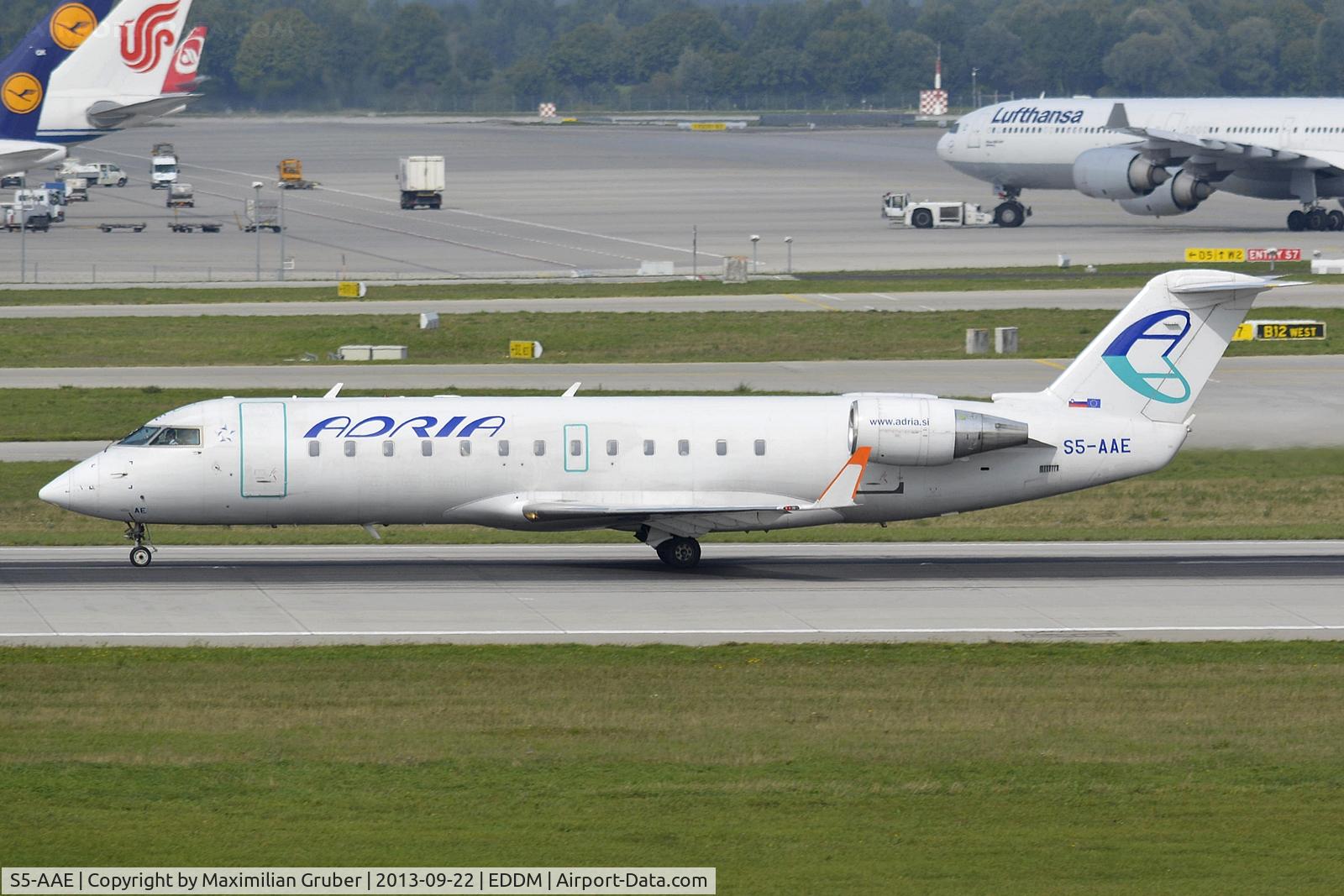 S5-AAE, 1998 Canadair CRJ-200LR (CL-600-2B19) C/N 7170, Adria Airways