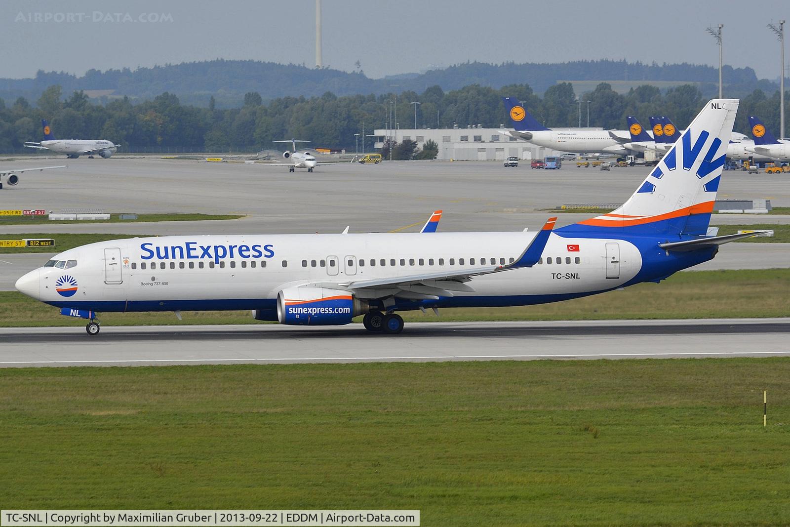 TC-SNL, 2005 Boeing 737-86N C/N 34251, SunExpress