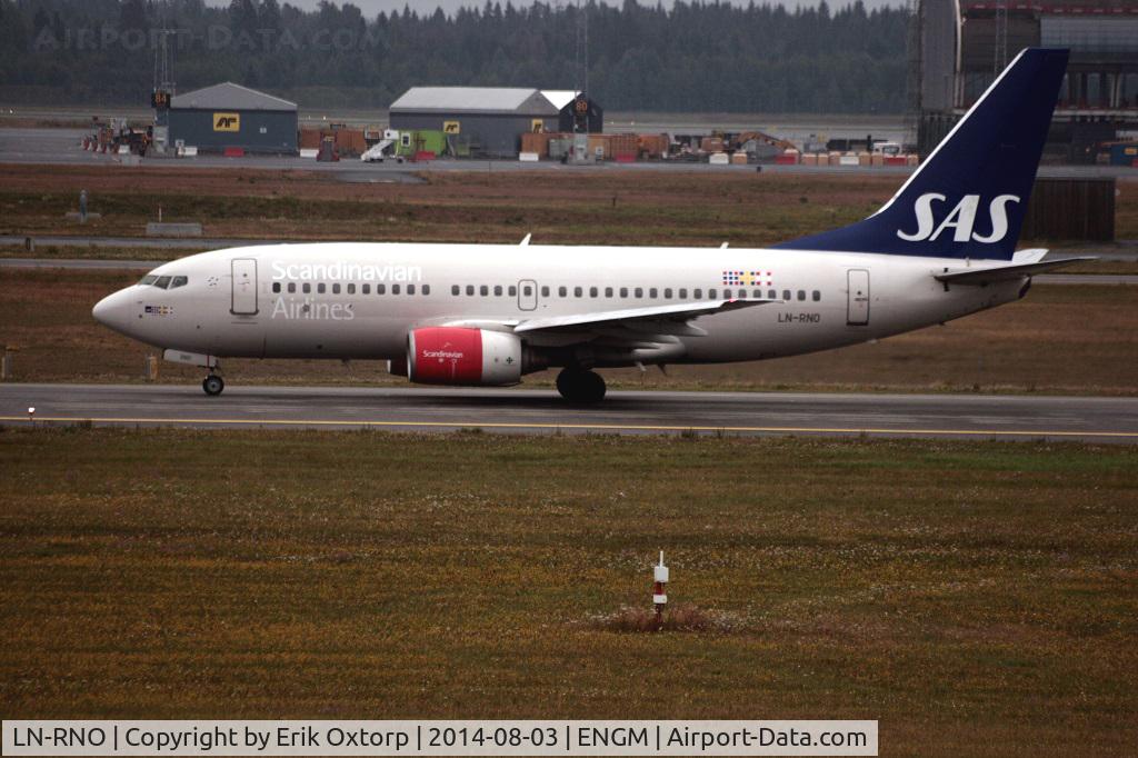LN-RNO, 1999 Boeing 737-783 C/N 28316, LN-RNO taking off OSL