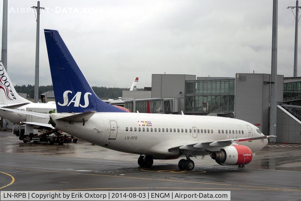 LN-RPB, 1998 Boeing 737-683 C/N 28294, LN-RPB in OSL