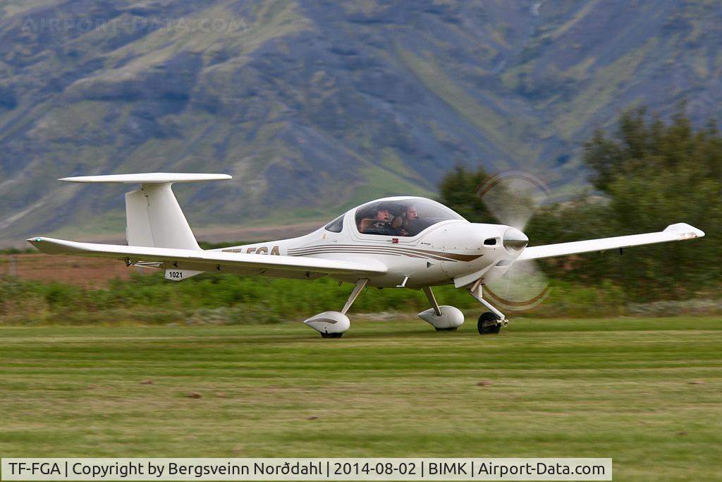 TF-FGA, 2004 Diamond DA-20C-1 Eclipse C/N C0282, Taking off at the Múlakot Fly-in 2014.