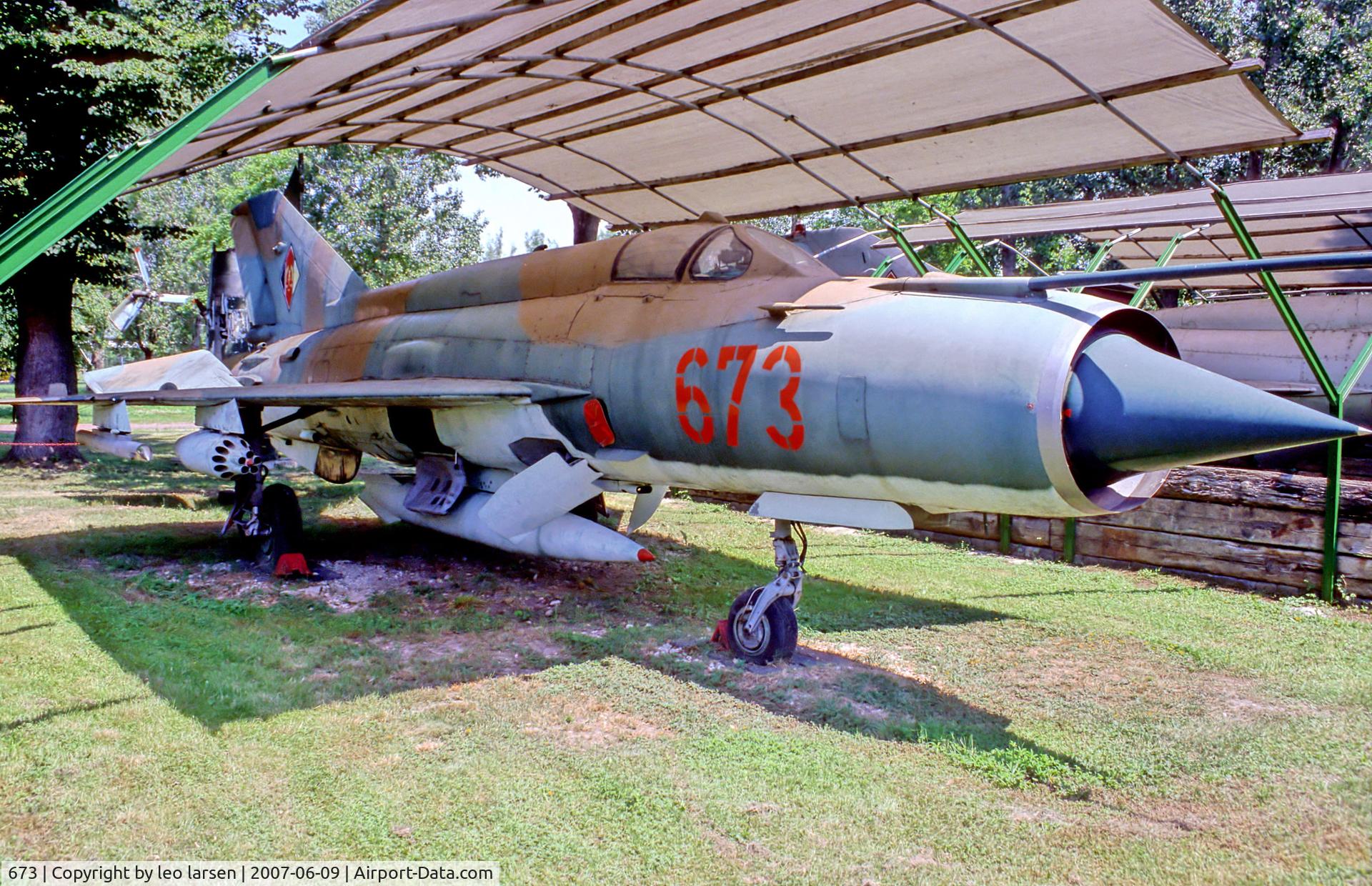 673, 1972 Mikoyan-Gurevich MiG-21MF C/N 6207, Technik Museum Merseburg 9.6.14