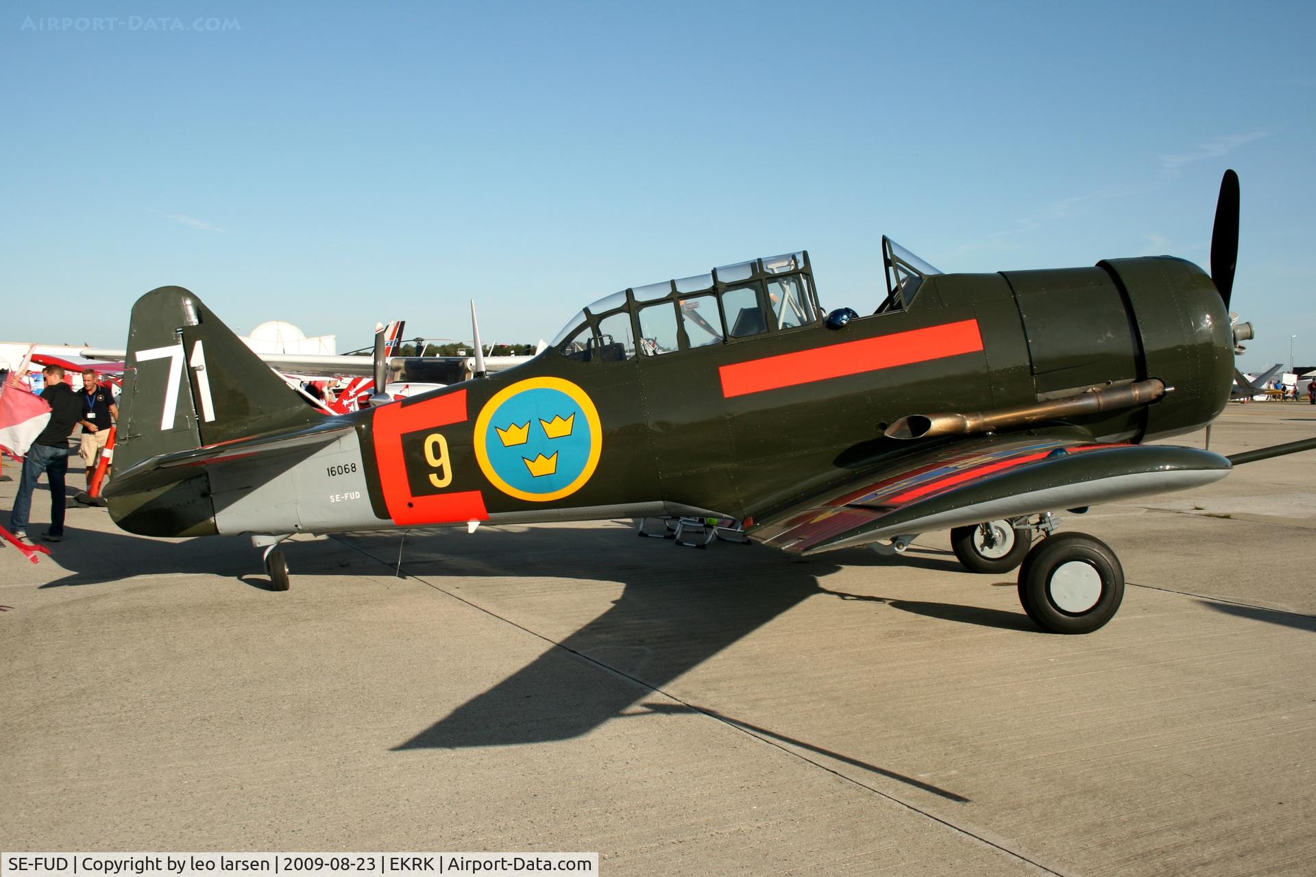 SE-FUD, 1942 Noorduyn AT-16 Harvard IIB C/N 14-486, Roskilde Denmark 23.8.09