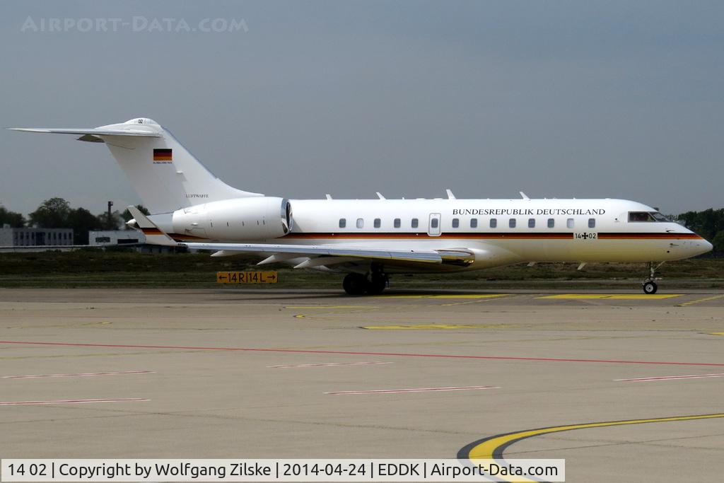 14 02, 2010 Bombardier BD-700-1A11 Global 5000 C/N 9404, visitor