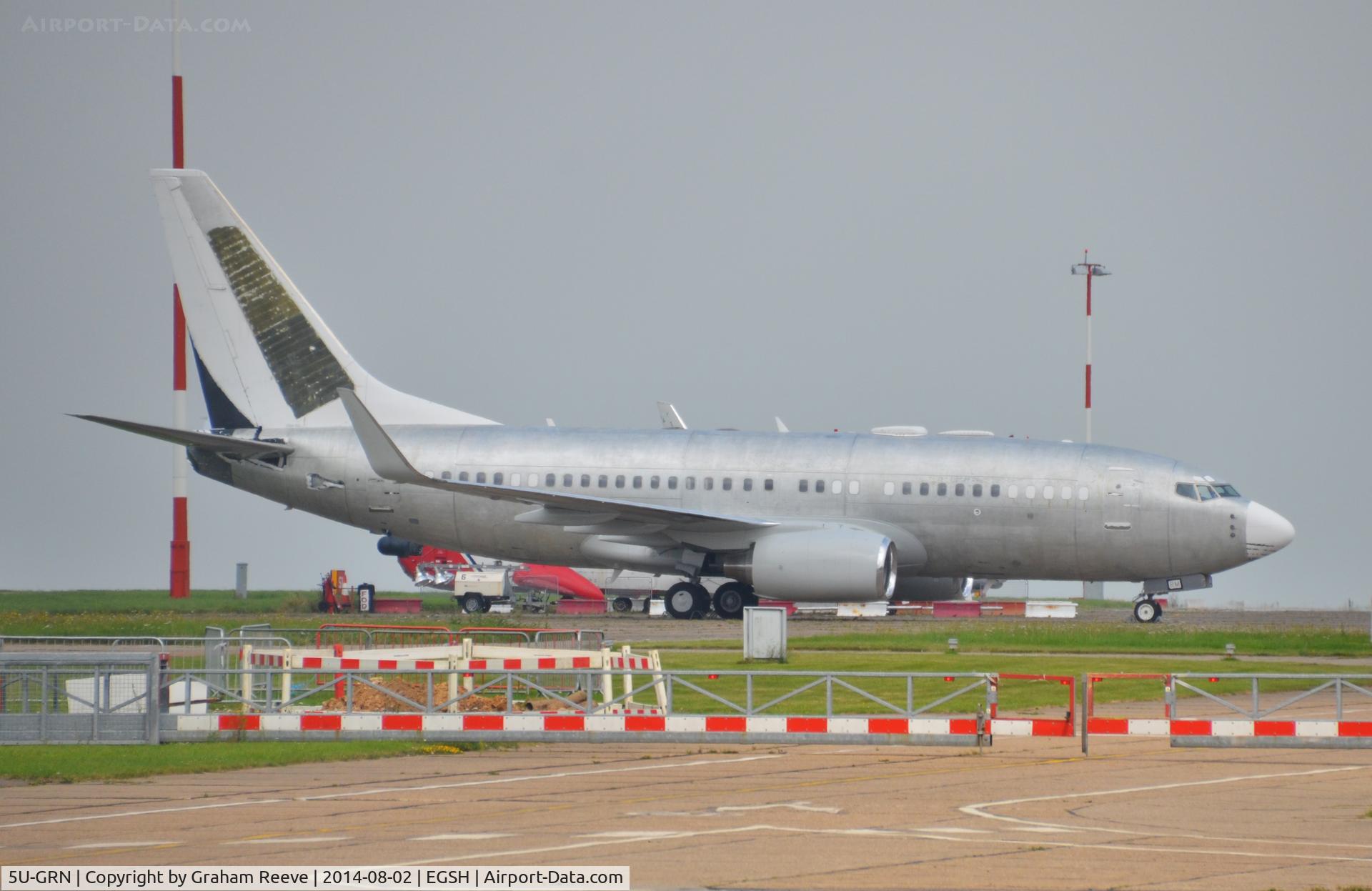 5U-GRN, 1998 Boeing 737-75U C/N 28976, Despite having RM on the nose gear doors this aircraft is 5U-GRN.