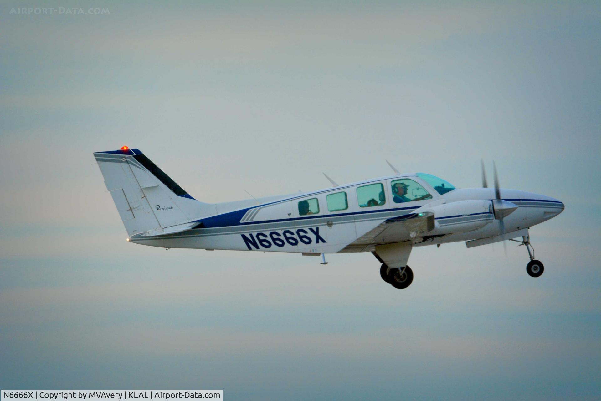 N6666X, 1979 Beech 58 Baron C/N TH-1093, 2014 Sun n Fun