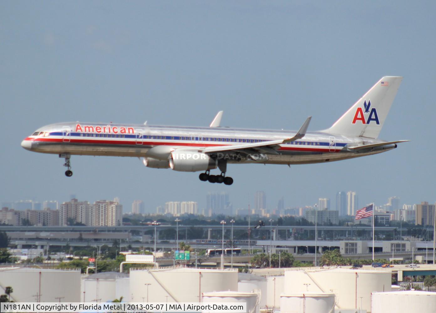 N181AN, 1999 Boeing 757-223 C/N 29591, American 757-200
