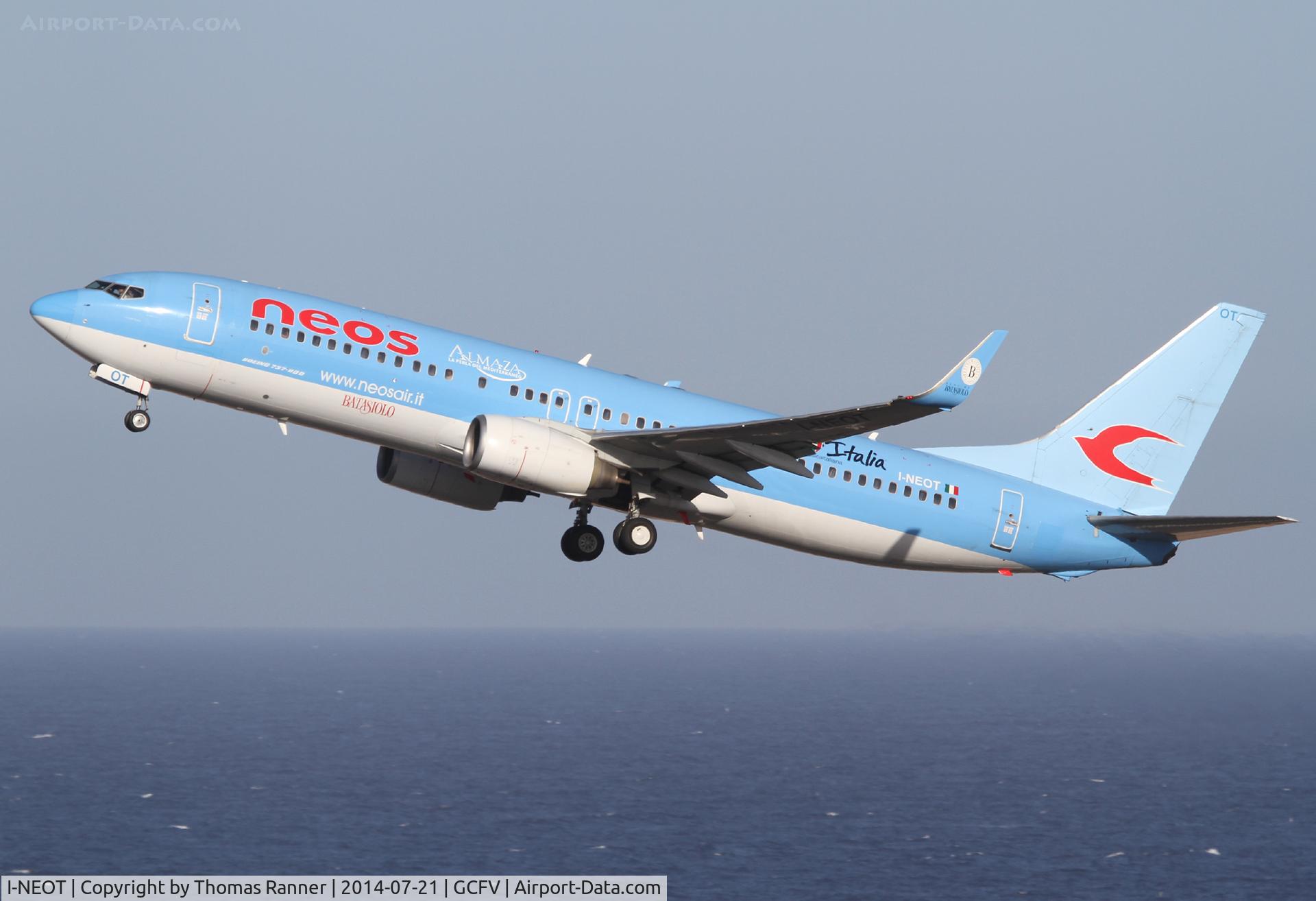 I-NEOT, 2002 Boeing 737-86N C/N 33004, Neos B737