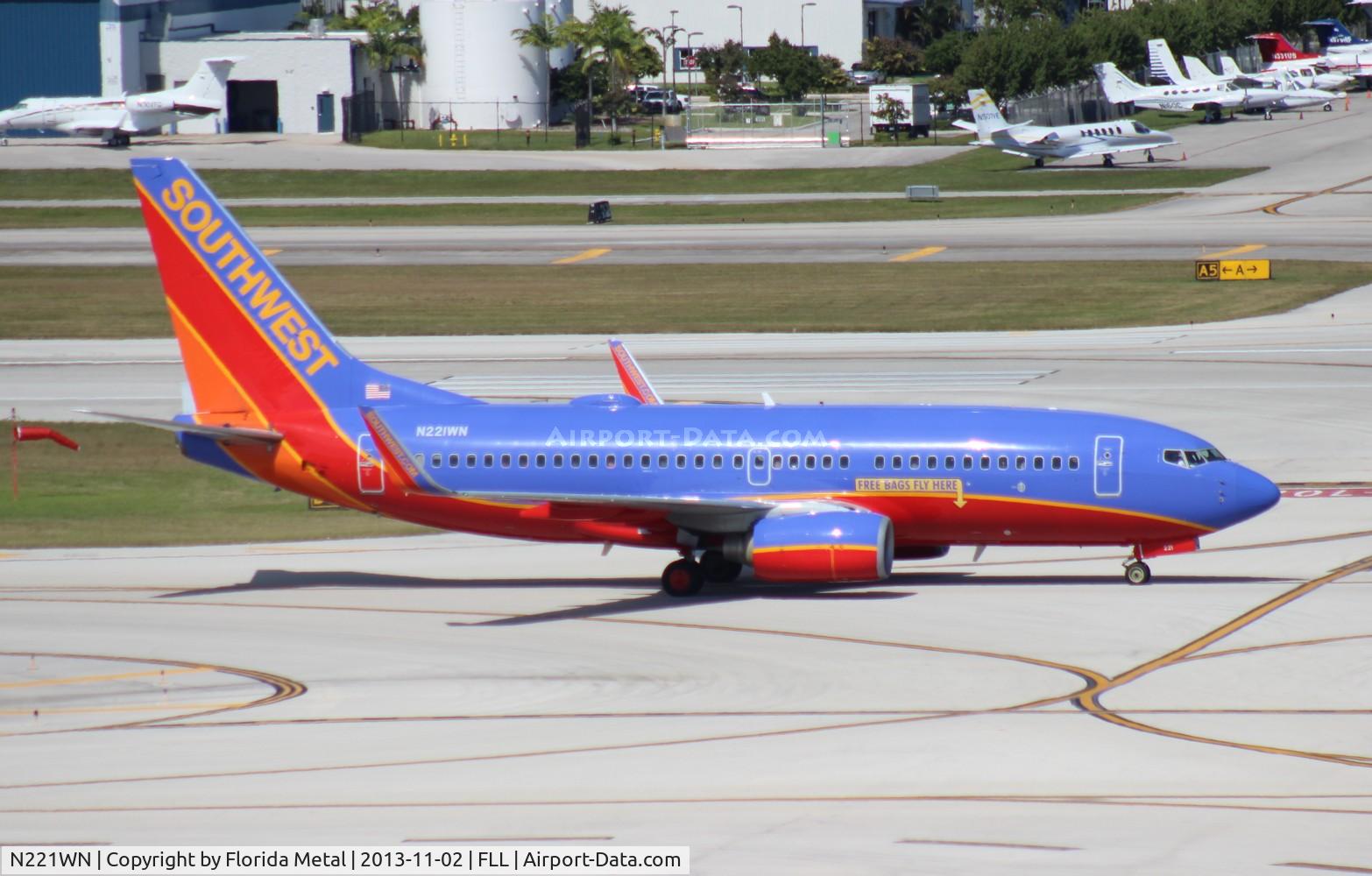 N221WN, 2005 Boeing 737-7H4 C/N 34259, Southwest 737-700
