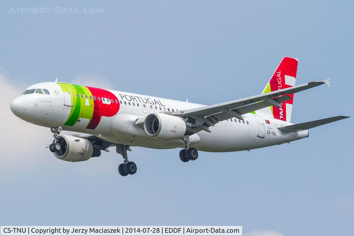 CS-TNU, 2009 Airbus A320-214 C/N 4106, Airbus A320-214