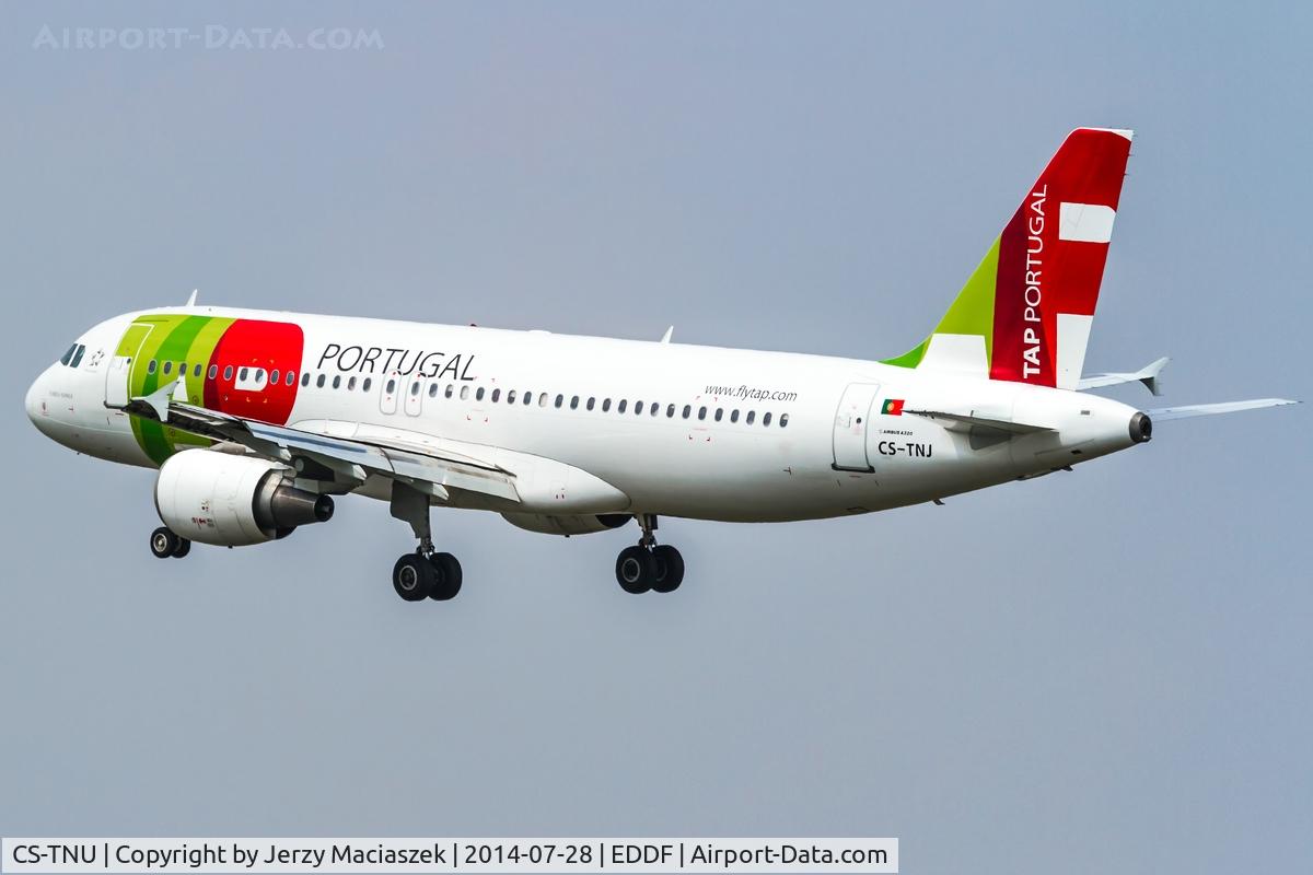 CS-TNU, 2009 Airbus A320-214 C/N 4106, DLH456