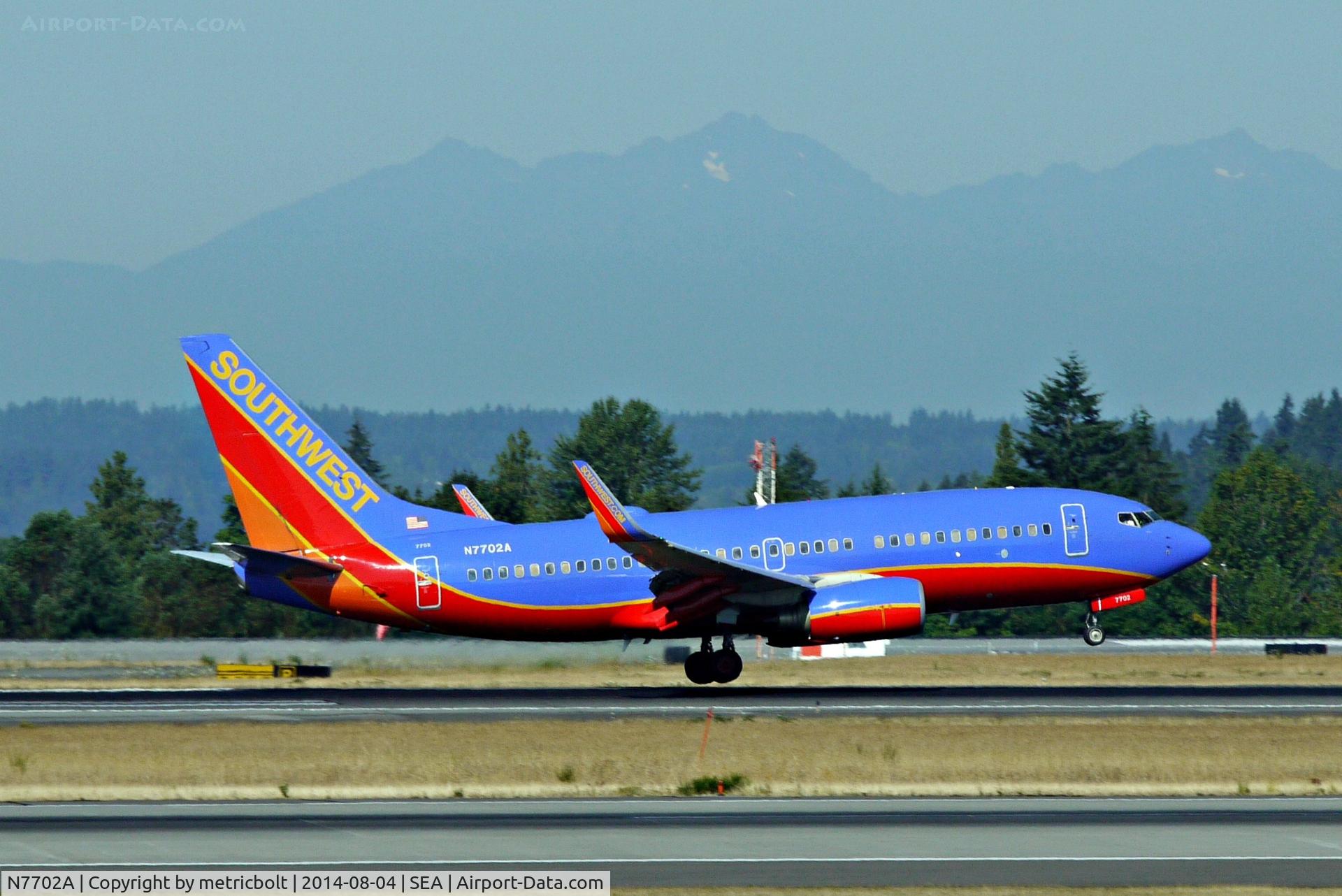 N7702A, 2004 Boeing 737-7BD C/N 33917, At SeaTac