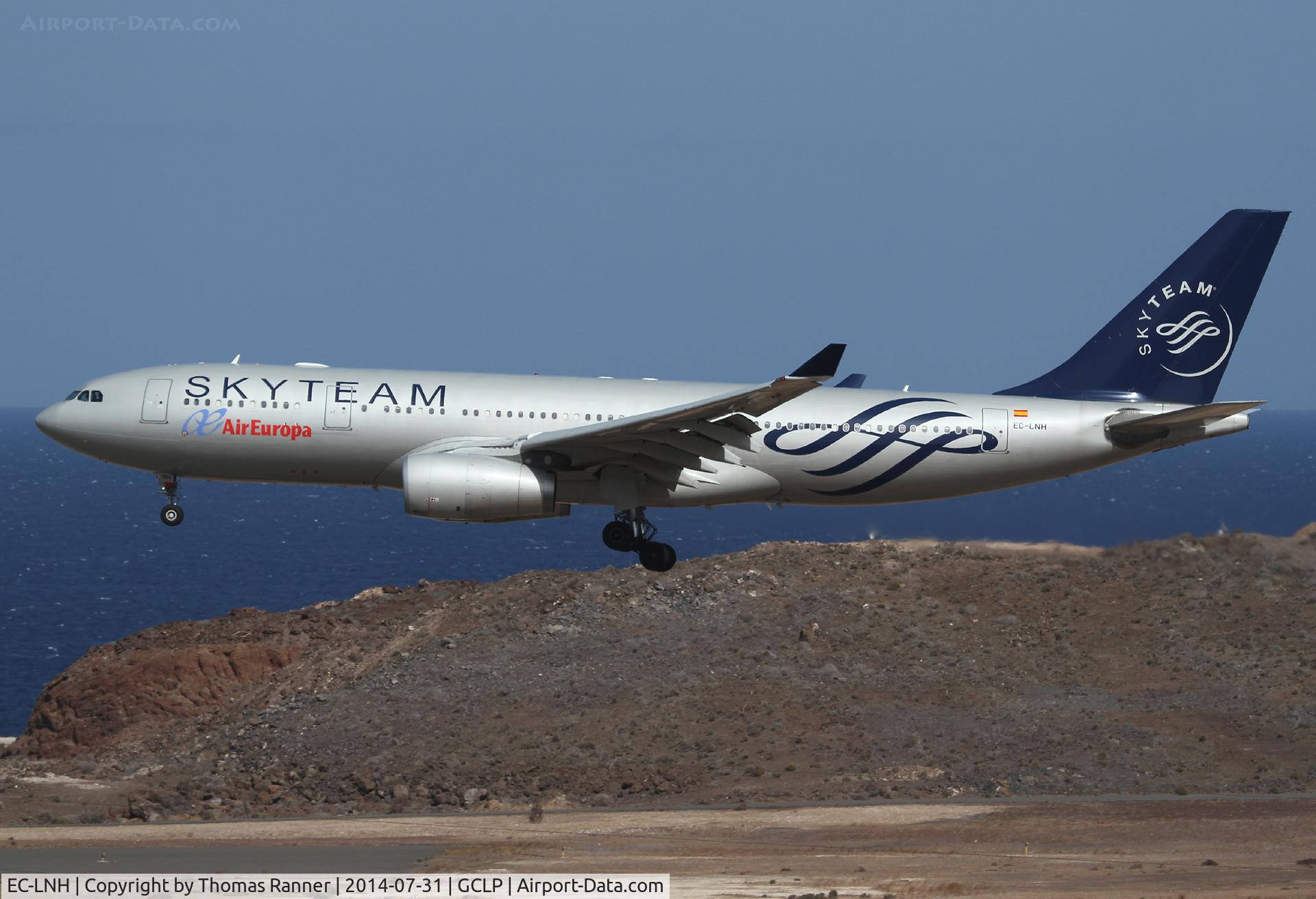 EC-LNH, 2003 Airbus A330-243 C/N 551, Air Europa A330