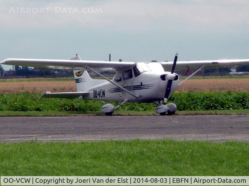 OO-VCW, 1998 Cessna 172R C/N 17280344, Fly-in Koksijde 2014